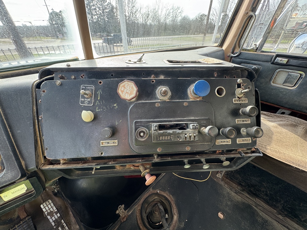 1990 WHITE/GMC WG64 (WG Series) - view 16 of 30