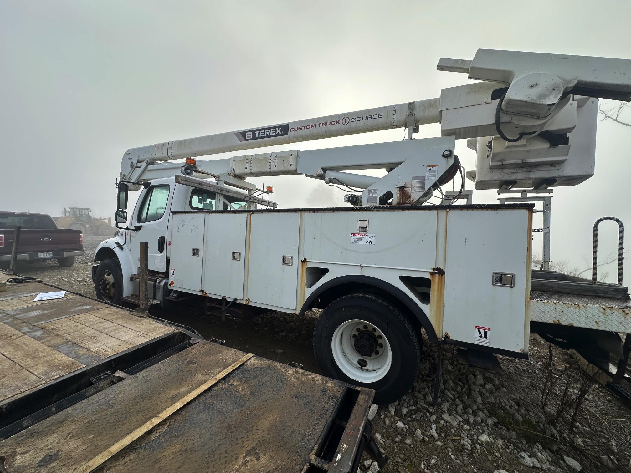 2017 FREIGHTLINER M2 106 - view 5 of 30