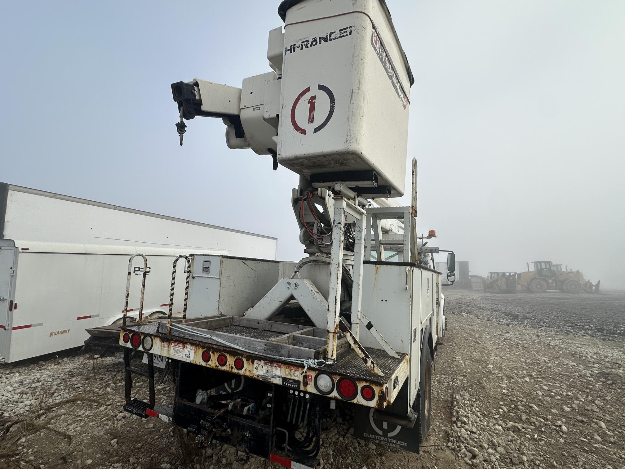 2017 FREIGHTLINER M2 106 - view 7 of 30