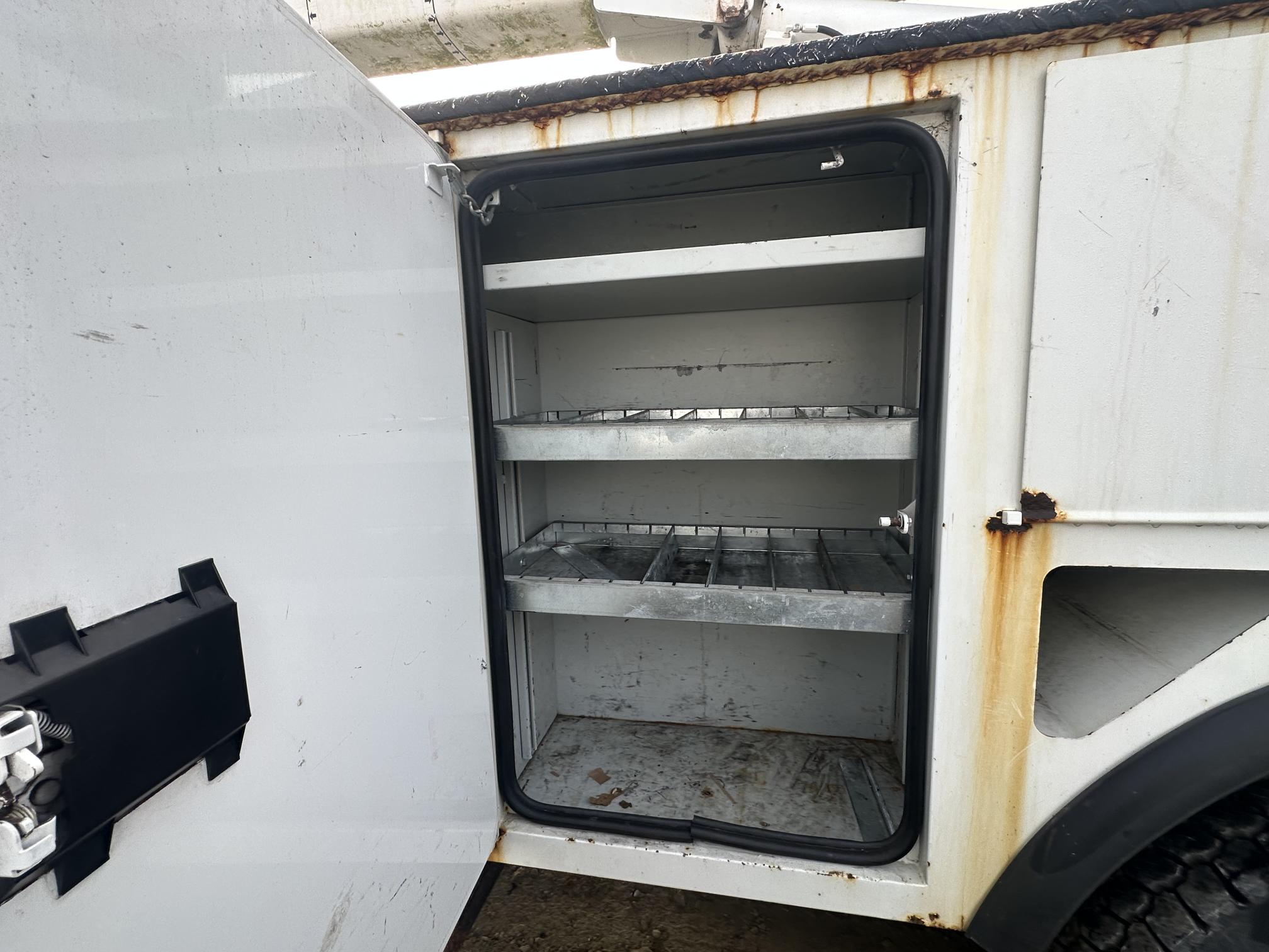 2017 FREIGHTLINER M2 106 - view 14 of 30