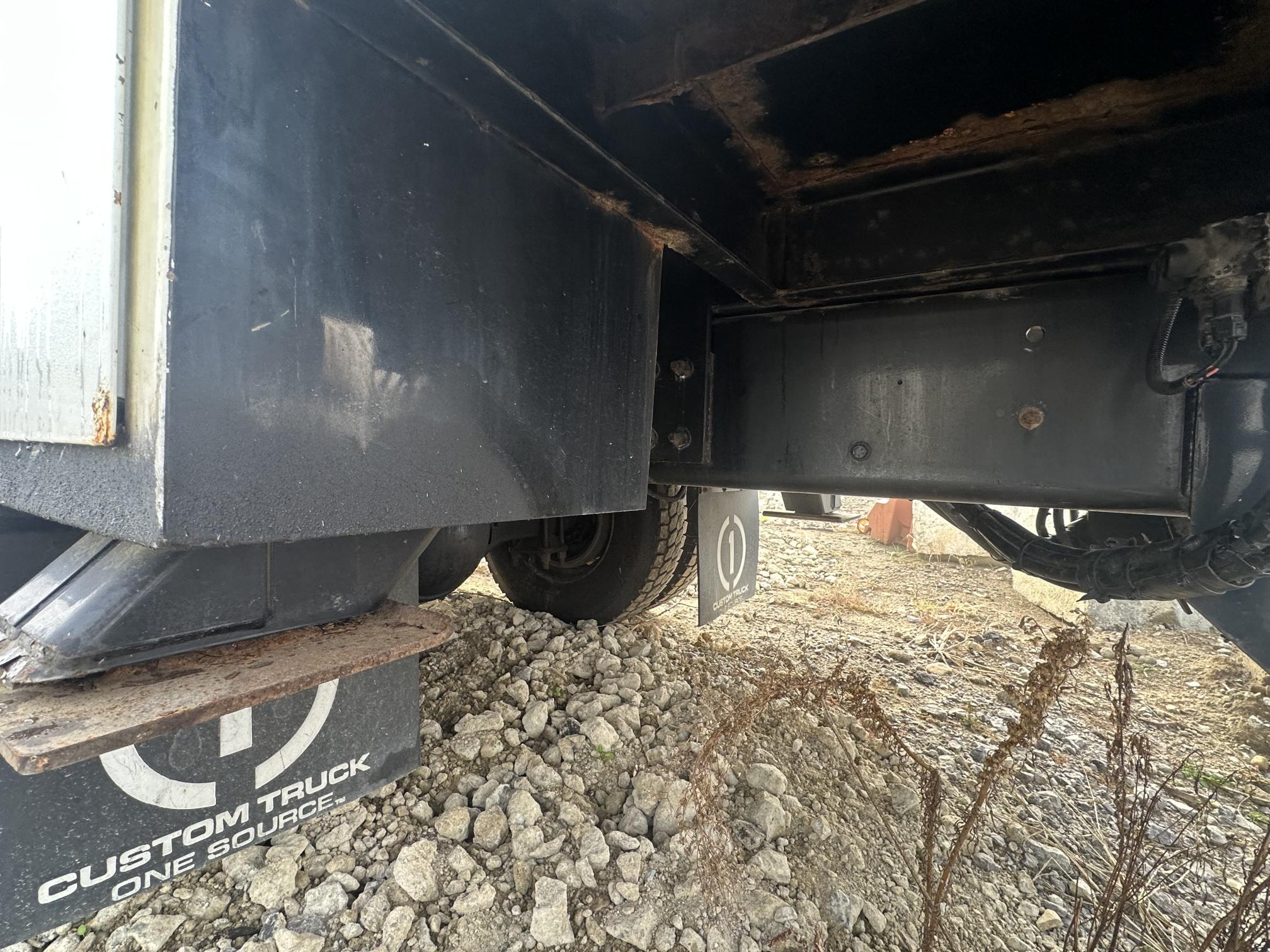 2017 FREIGHTLINER M2 106 - view 17 of 30