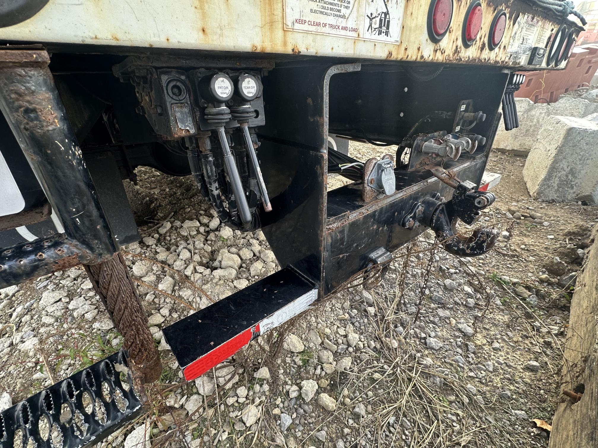 2017 FREIGHTLINER M2 106 - view 18 of 30