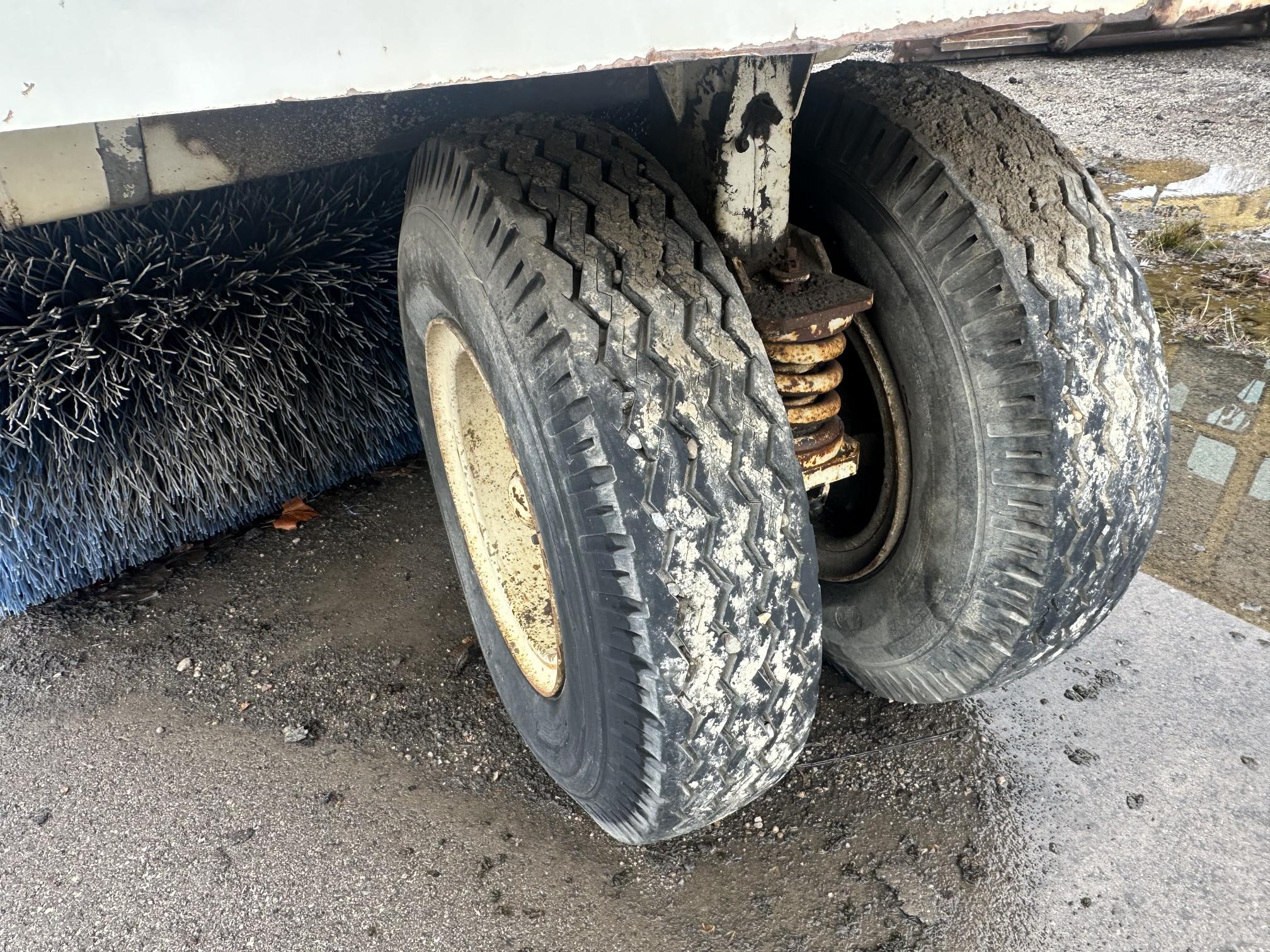 1990 ELGIN Series P - view 10 of 24