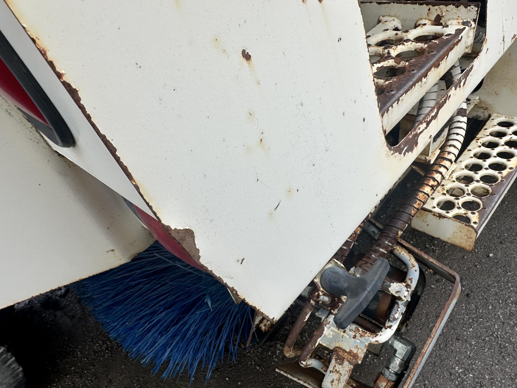 1990 ELGIN Series P - view 12 of 24