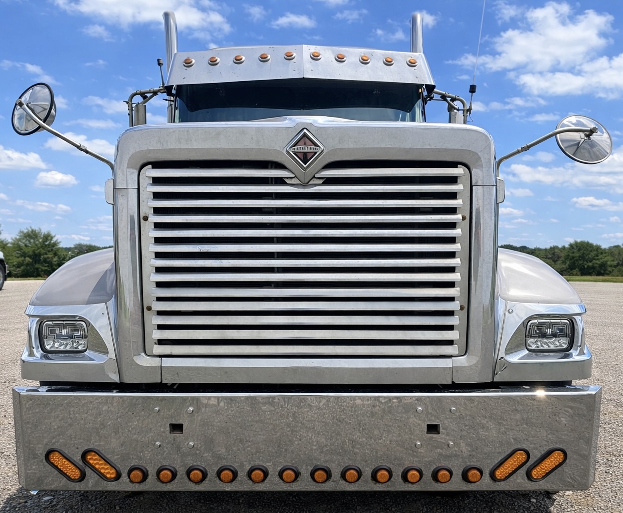 2006 INTERNATIONAL L9327 - view 2 of 30