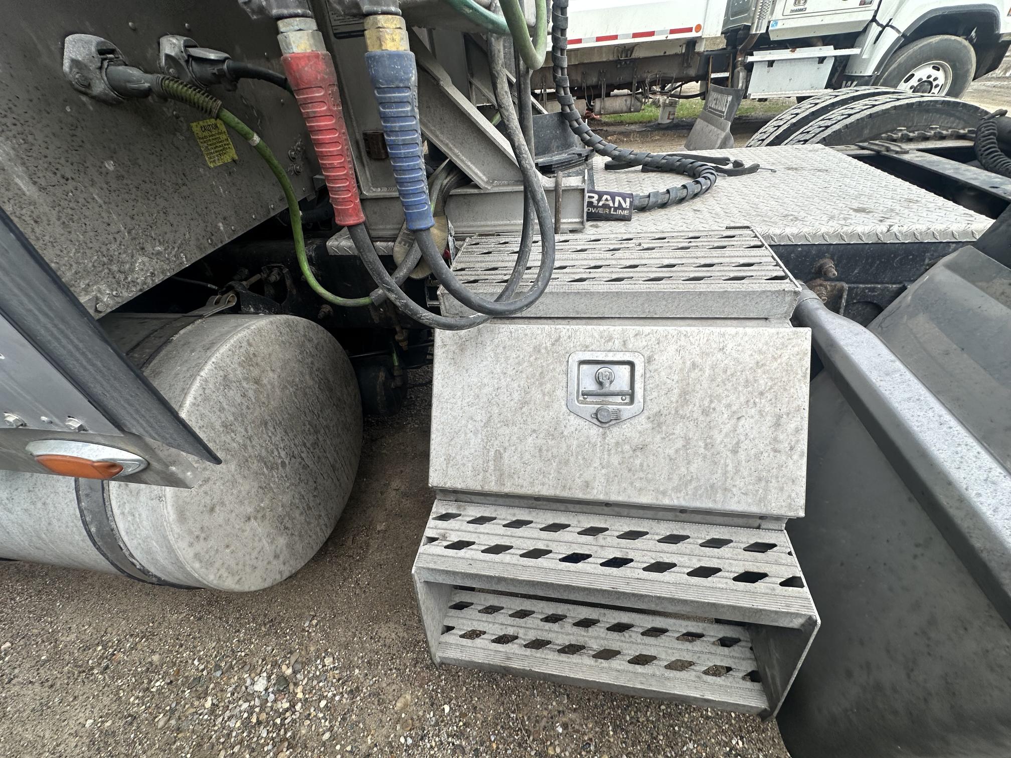 2006 INTERNATIONAL L9327 - view 18 of 30