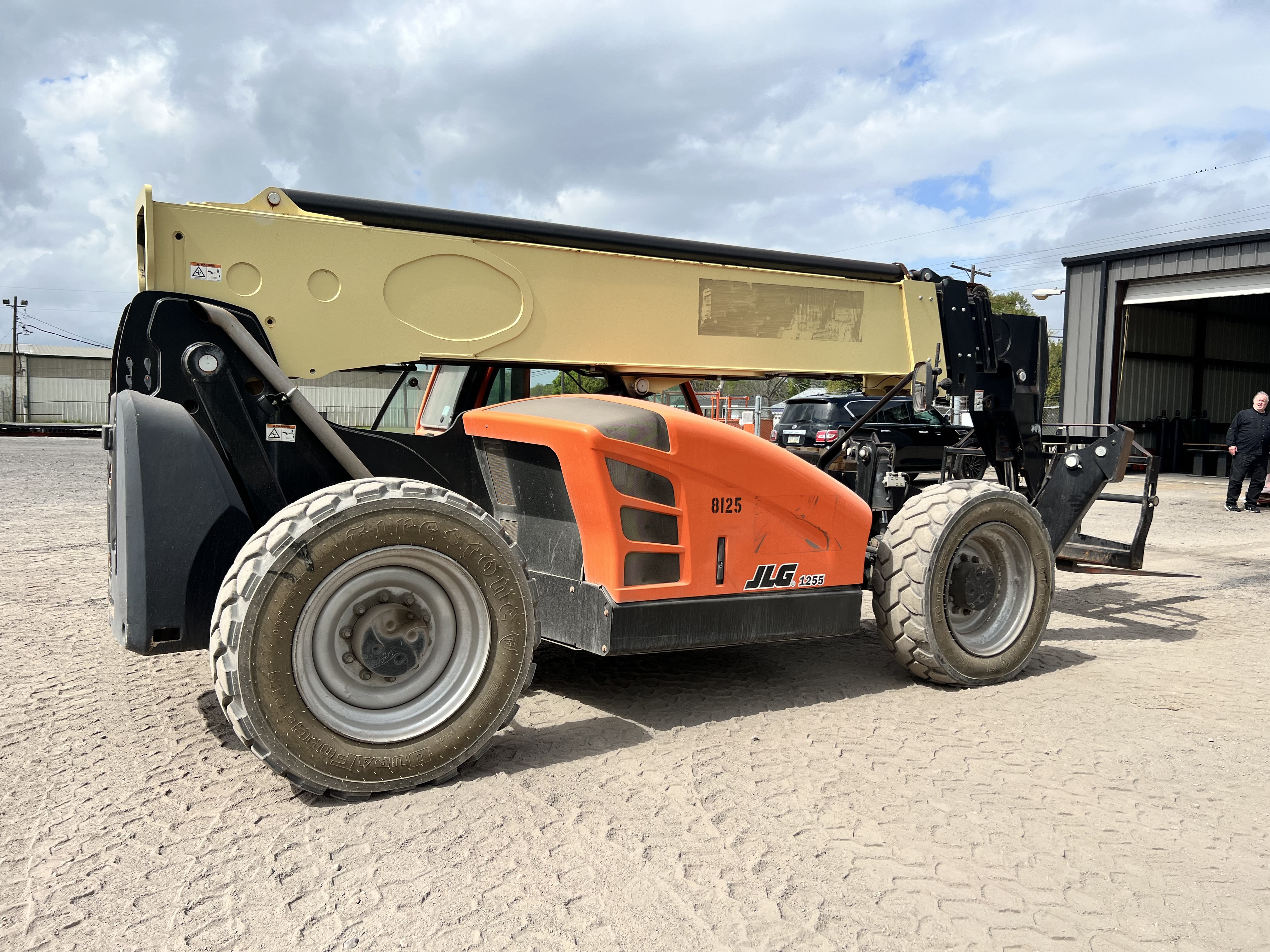 2017 JLG 1255 - view 4 of 28