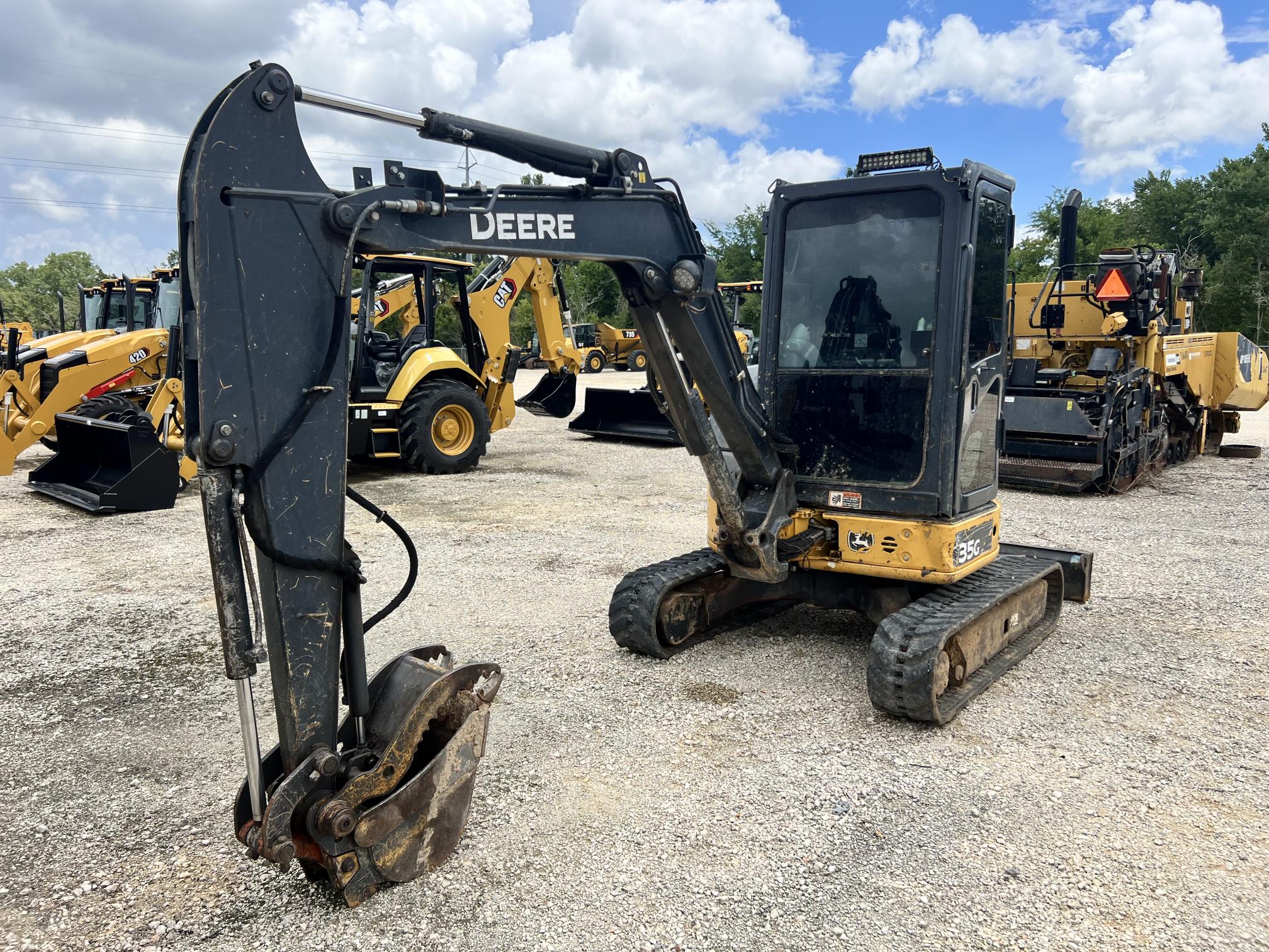 2017 DEERE 35G - view 2 of 30