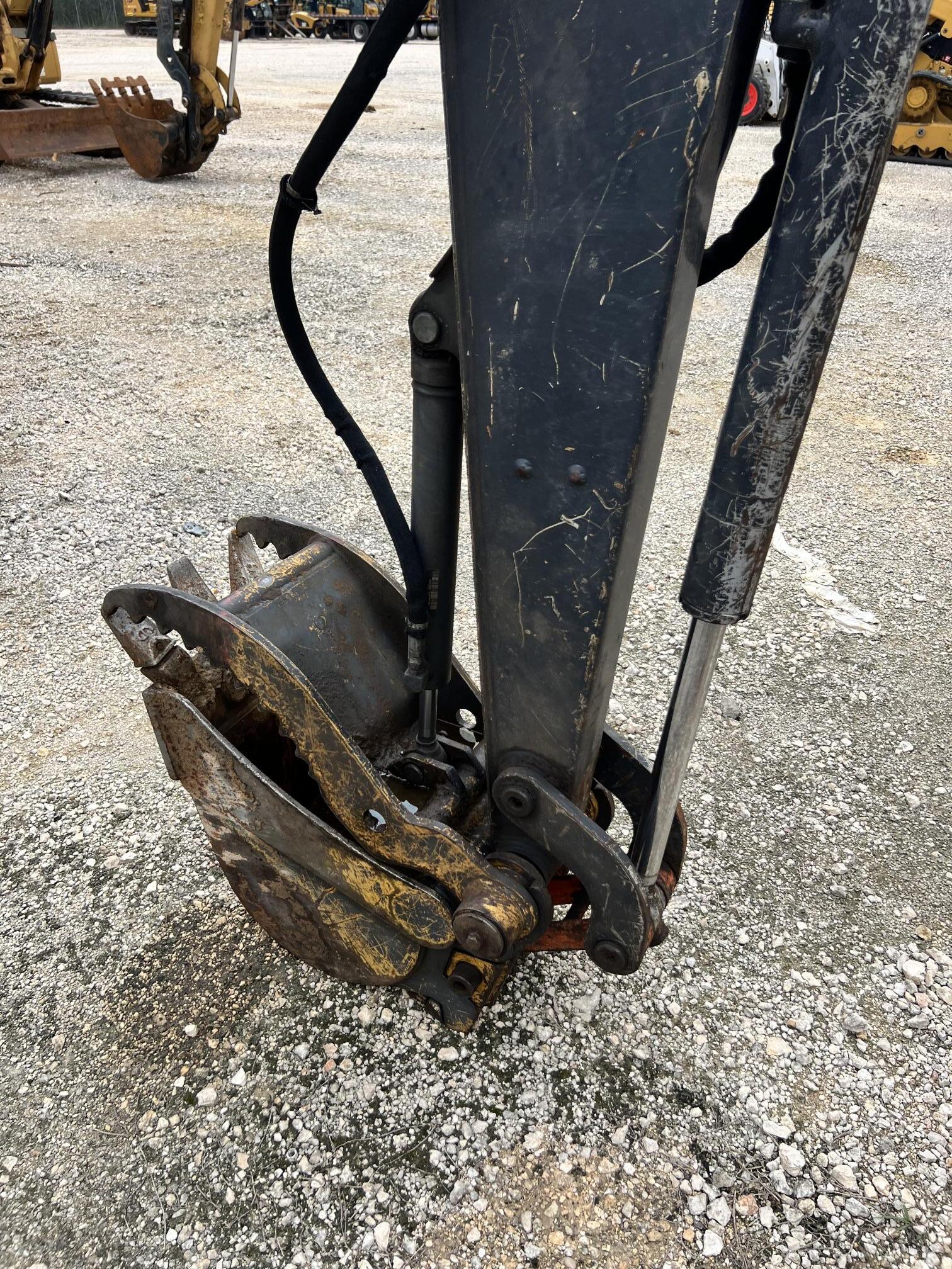 2017 DEERE 35G - view 13 of 30