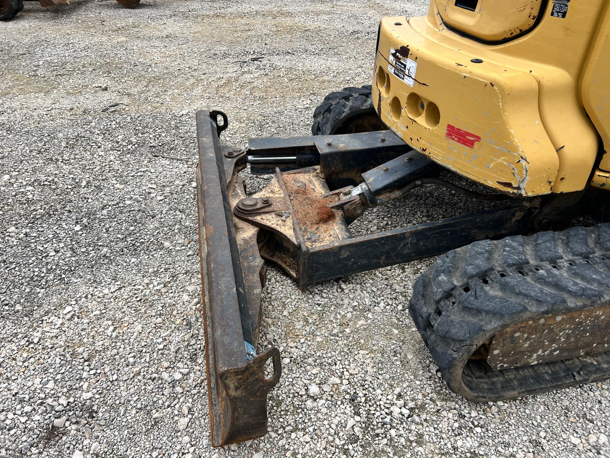 2017 DEERE 35G - view 17 of 30