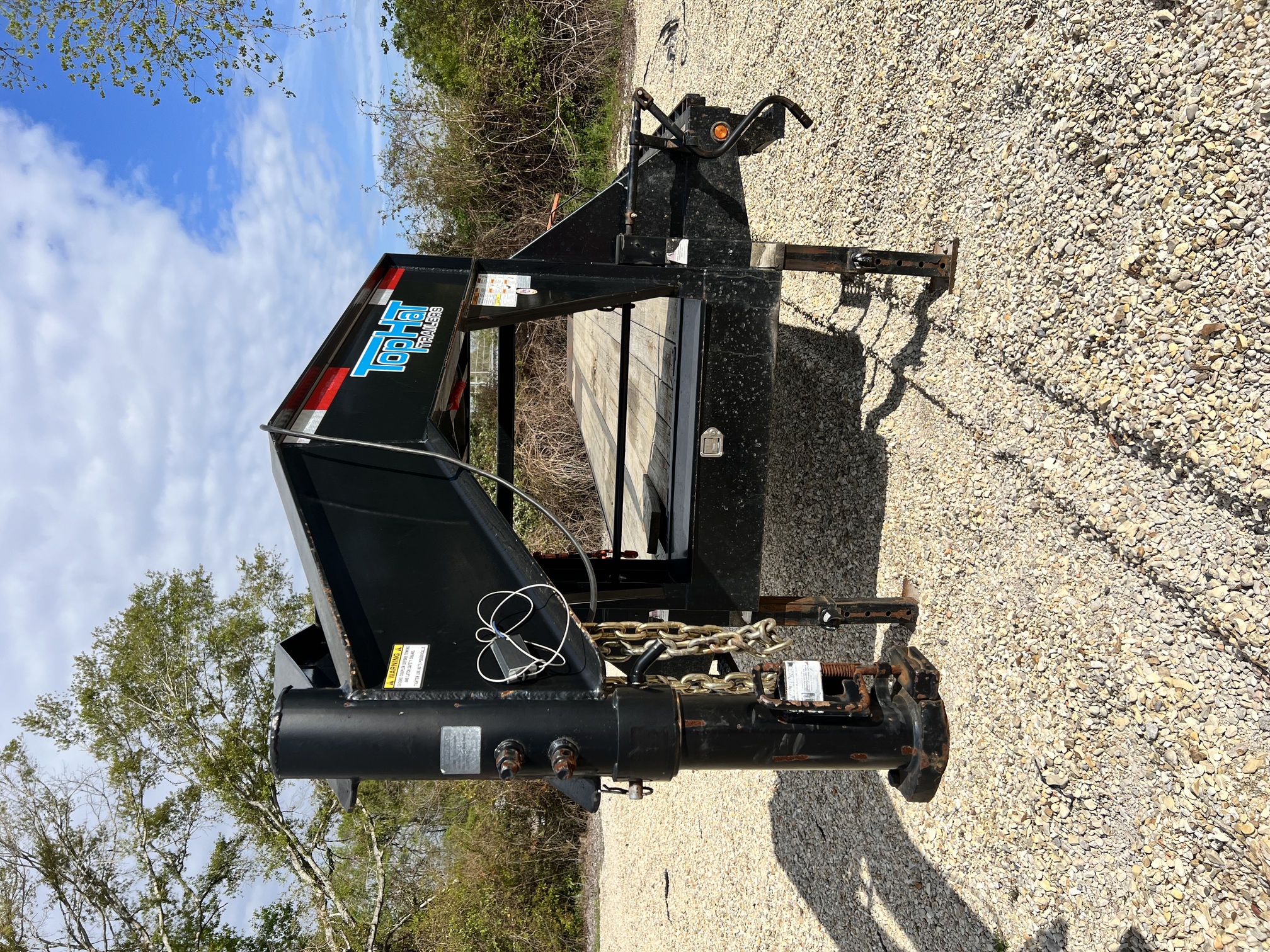 2021 TOP HAT TRAILERS GN259HD 40x102 - view 2 of 17