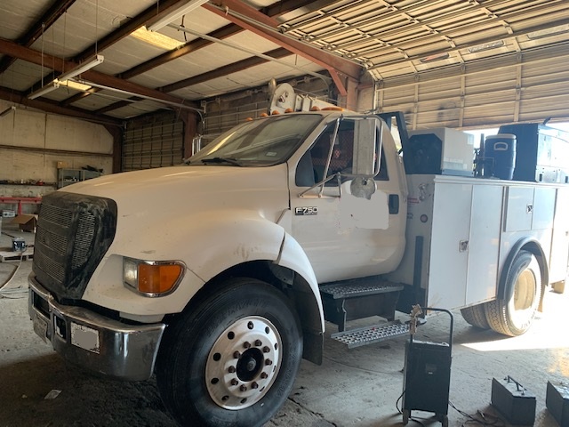 2005 FORD F-750 - view 1 of 29