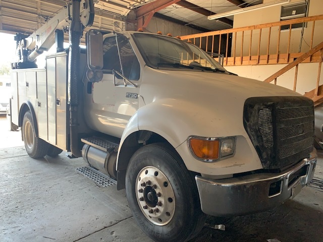 2005 FORD F-750 - view 3 of 29