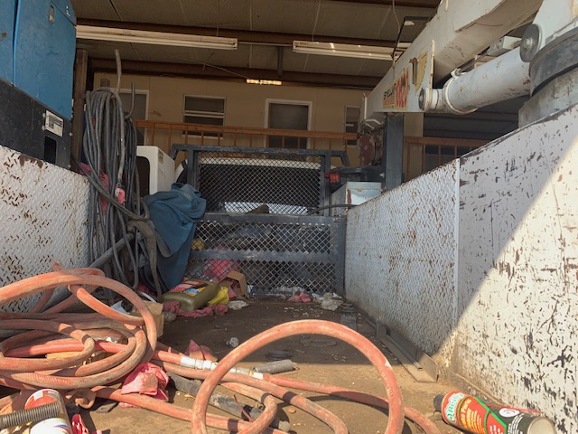 2005 FORD F-750 - view 8 of 29