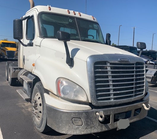 2005 FREIGHTLINER FLT - view 1 of 20
