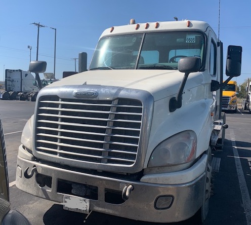 2005 FREIGHTLINER FLT - view 4 of 20