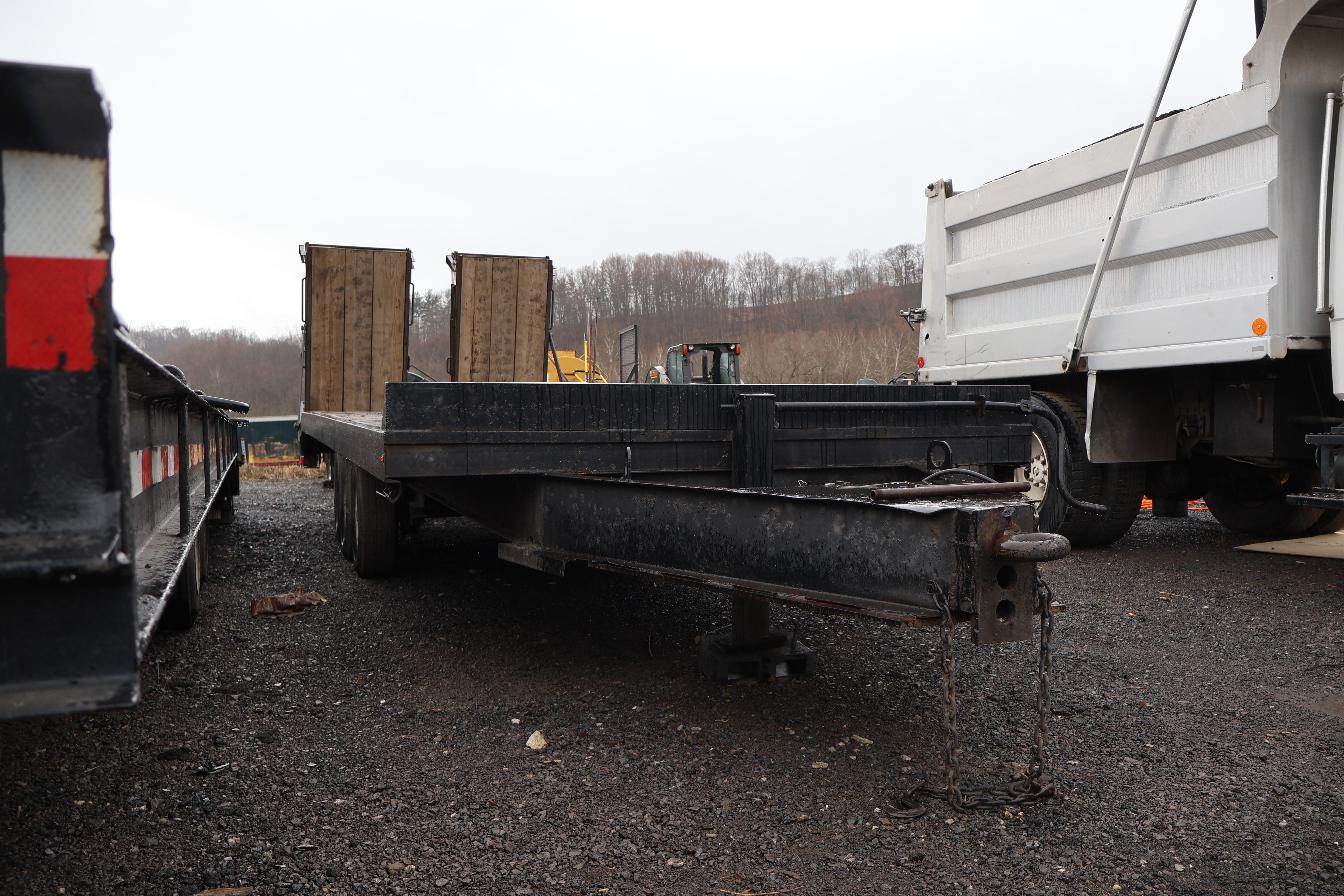 2001  24 - view 3 of 26