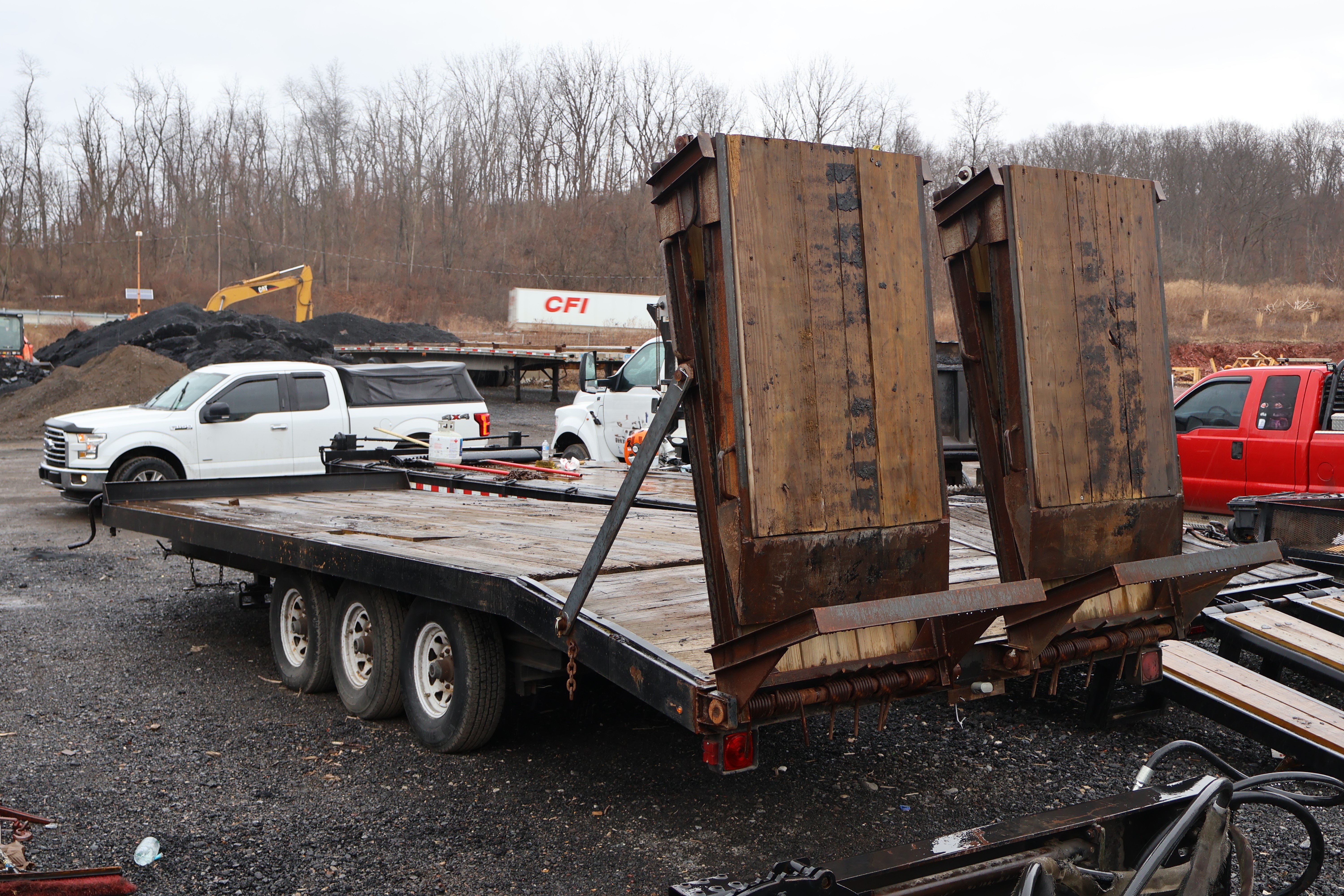 2001  24 - view 5 of 26