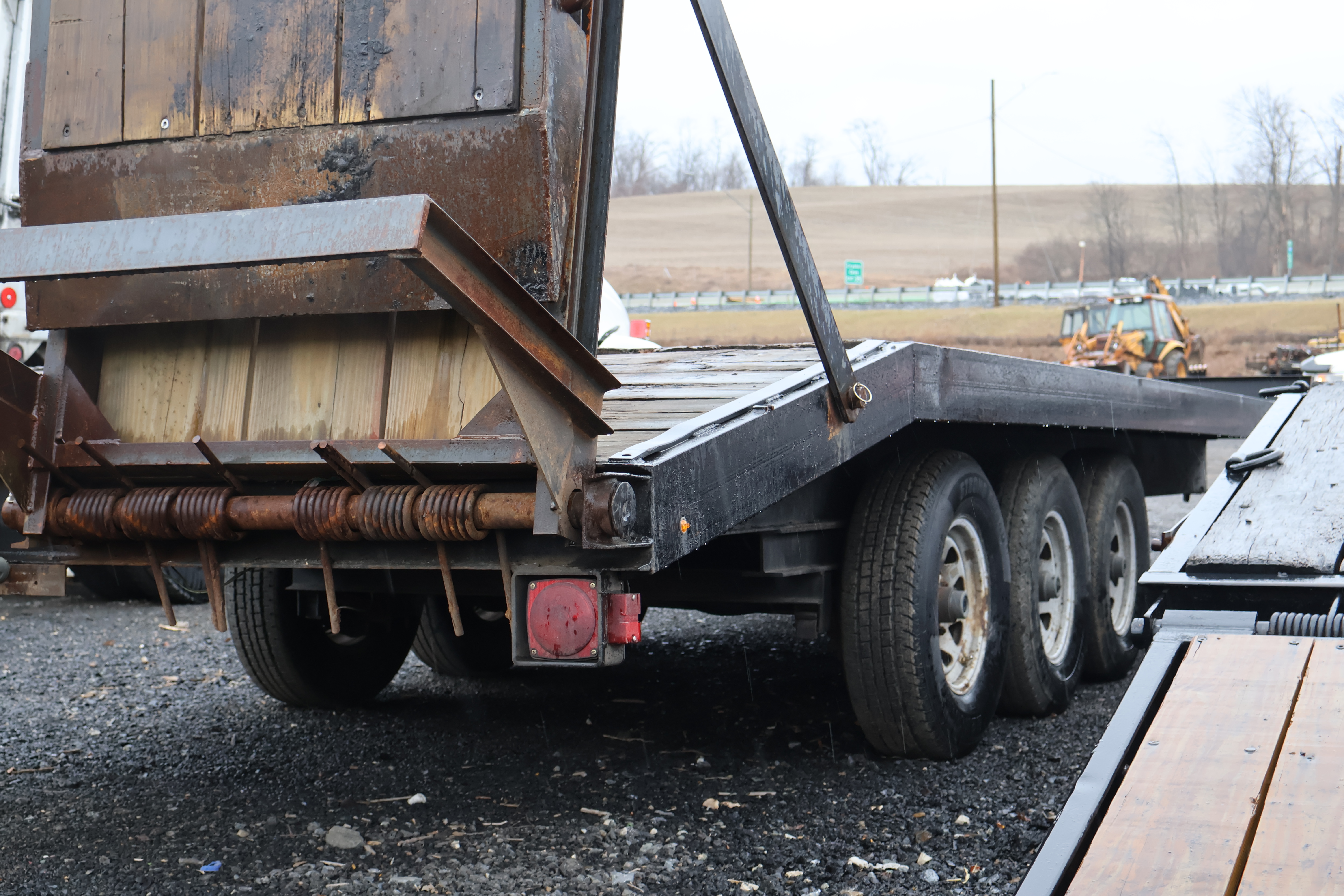 2001  24 - view 8 of 26