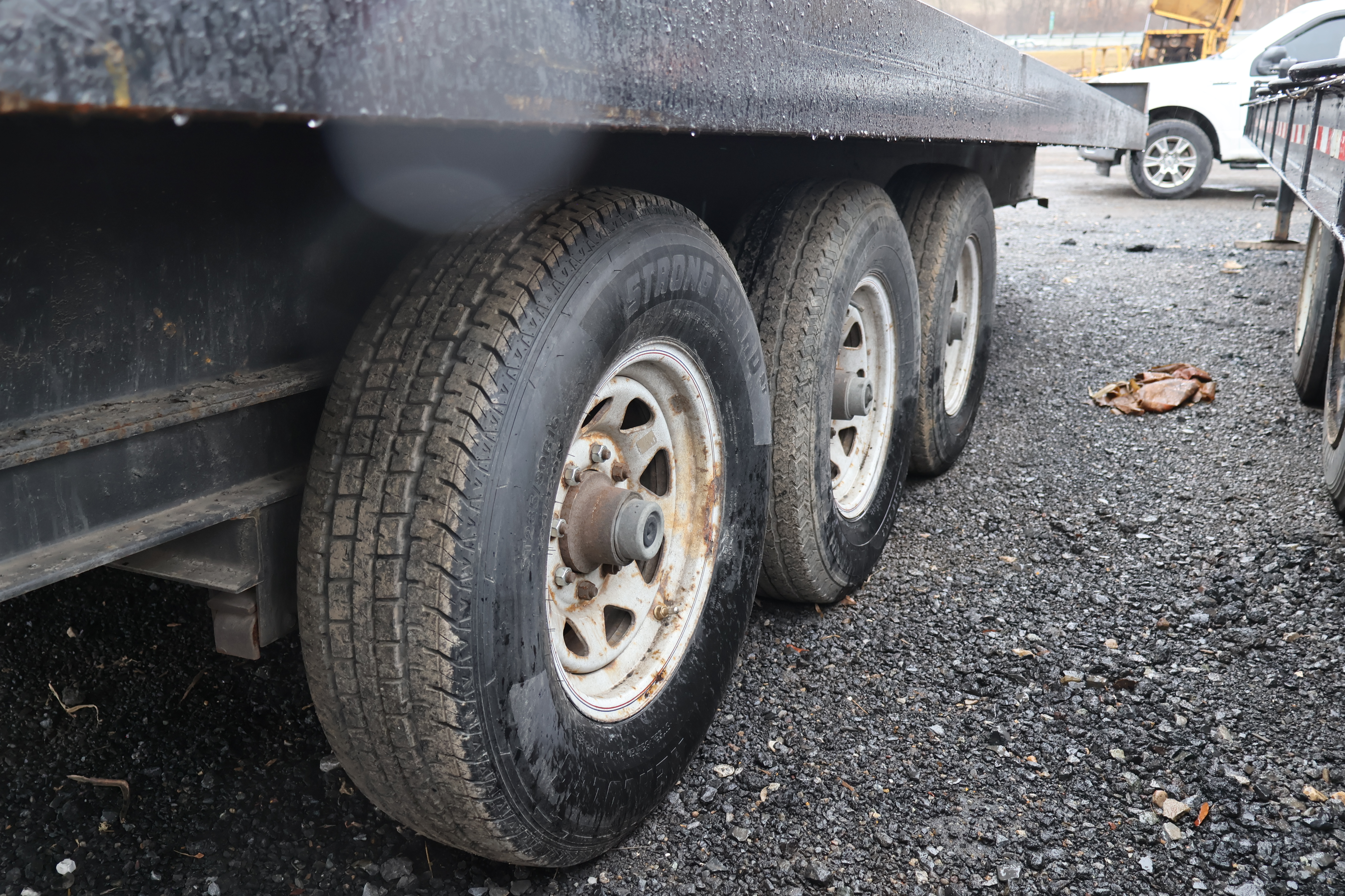 2001  24 - view 14 of 26