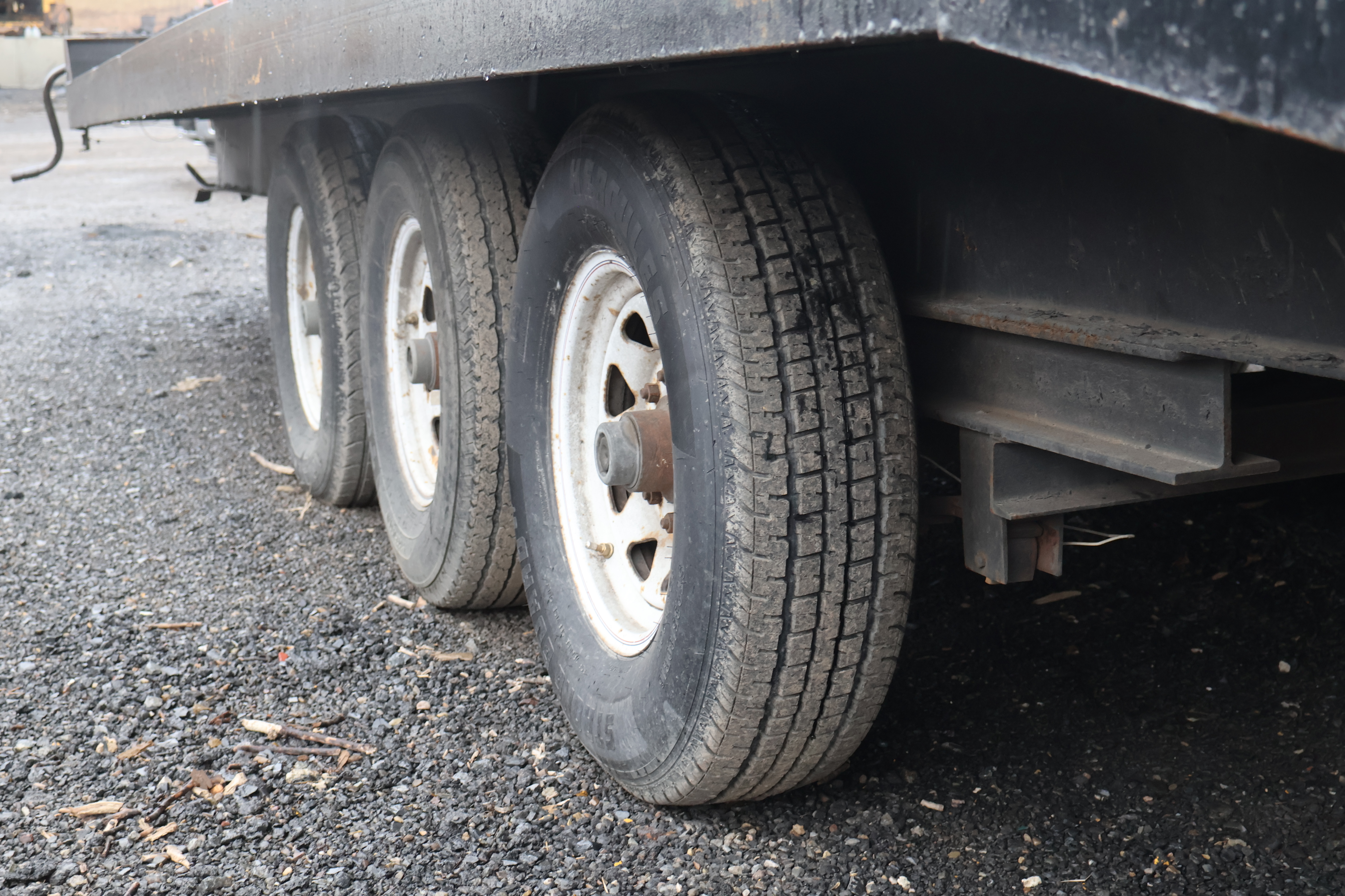 2001  24 - view 17 of 26