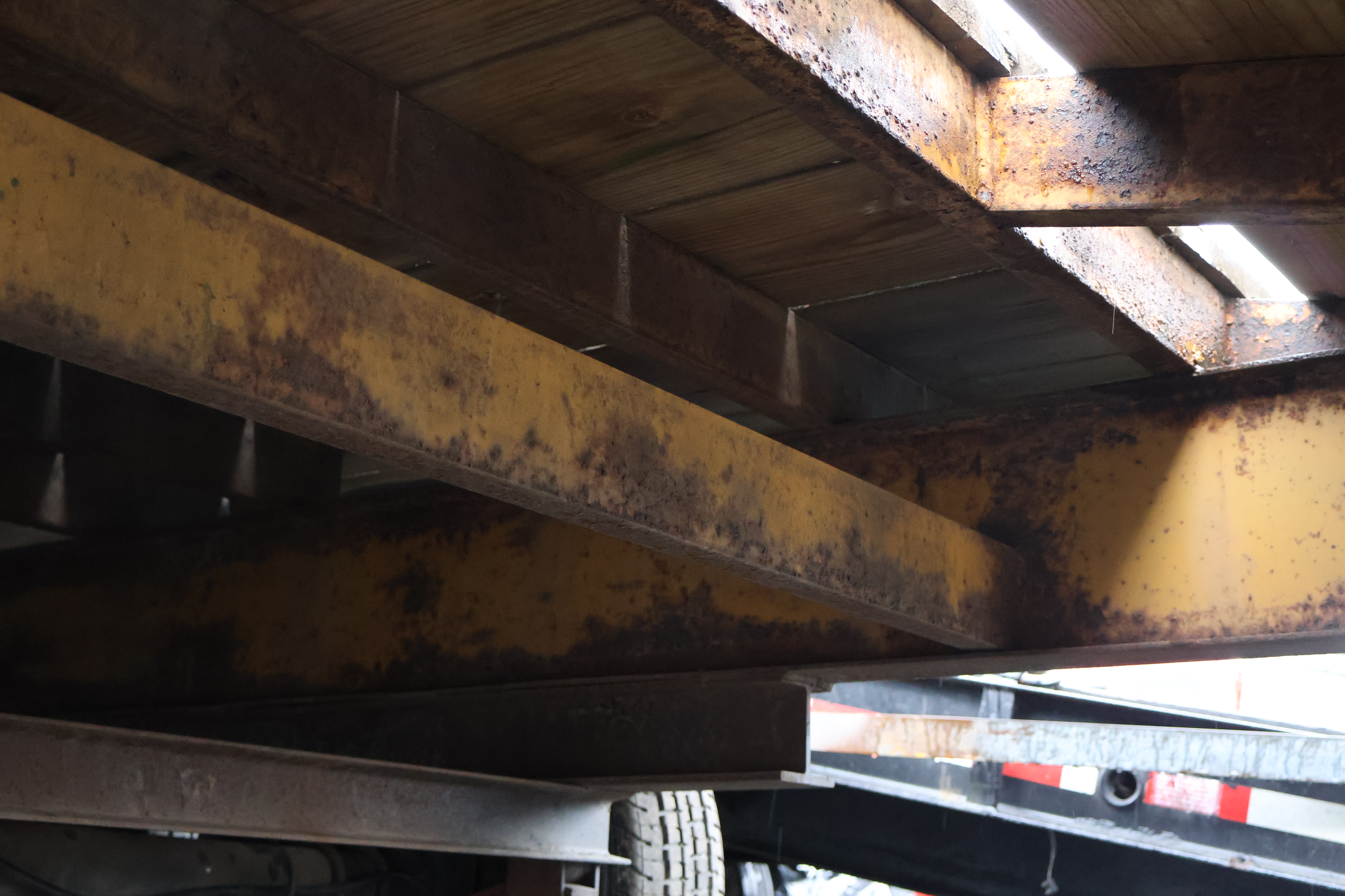 2001  24 - view 19 of 26