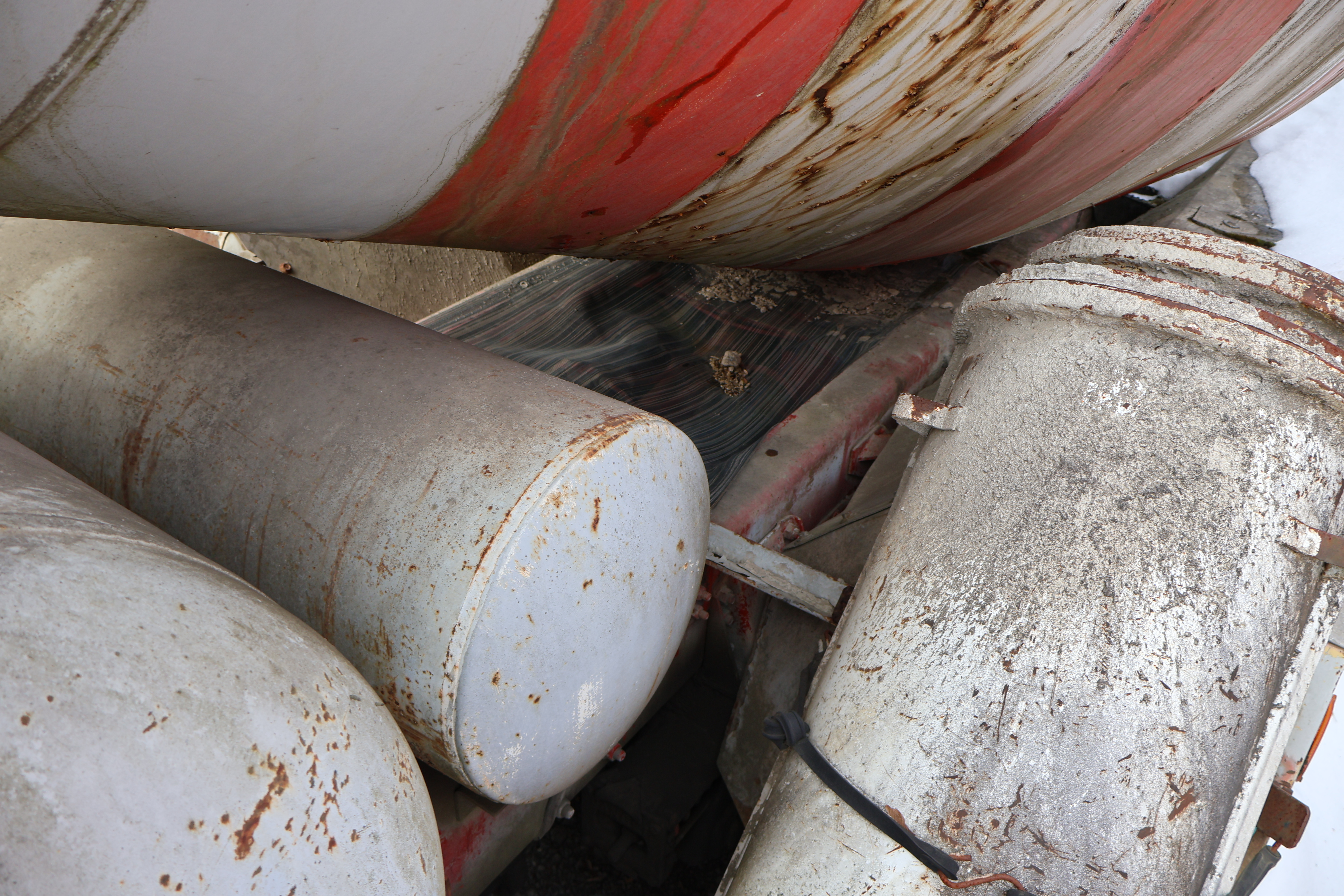 1996 ADVANCE Concrete Mixer Truck - view 16 of 27