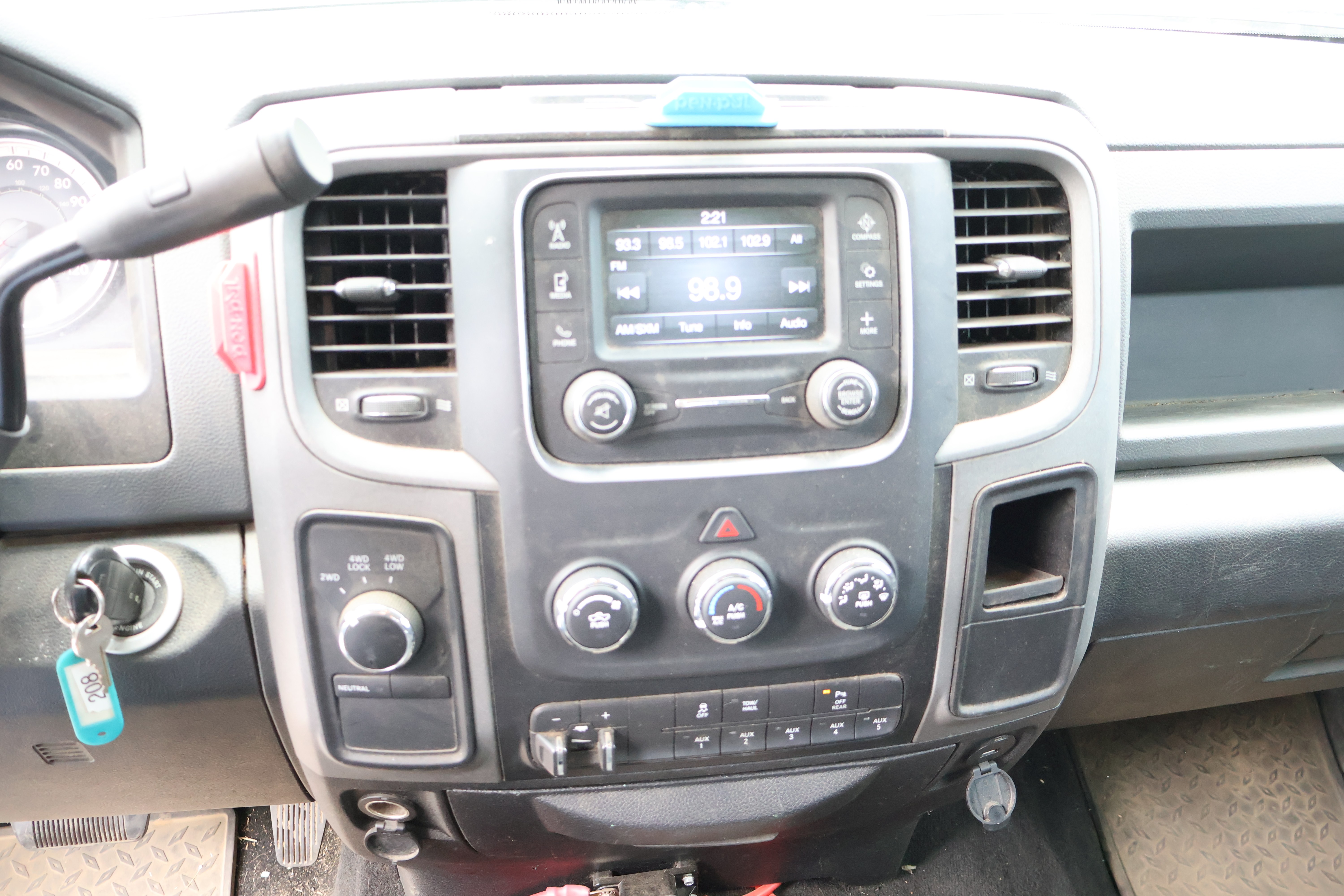 2017 DODGE Ram 2500 - view 17 of 24