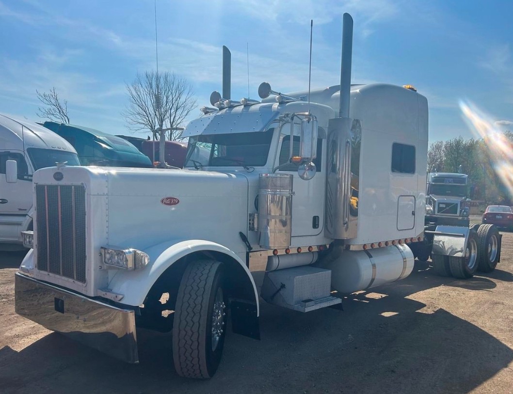 2007 PETERBILT 379 EXHD - view 2 of 30