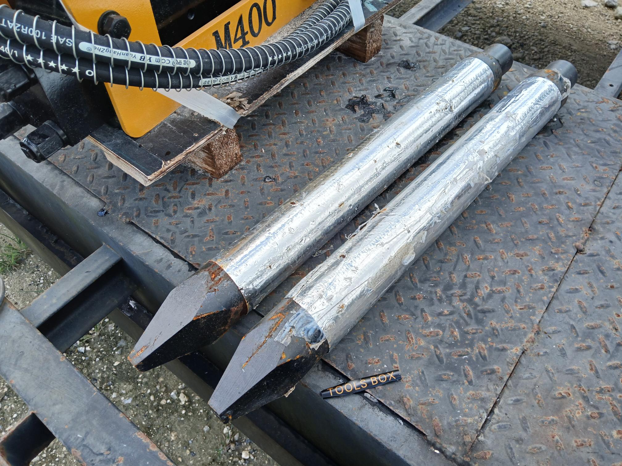 2025 KMC 400 - view 4 of 6