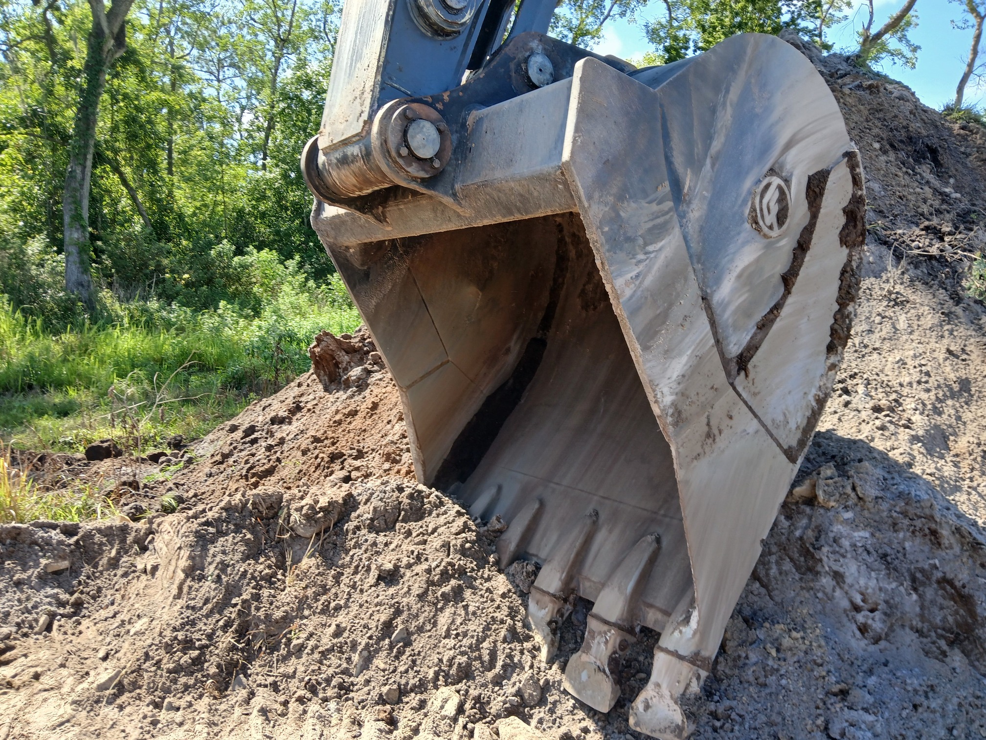 2017 DEERE 470G LC - view 5 of 16