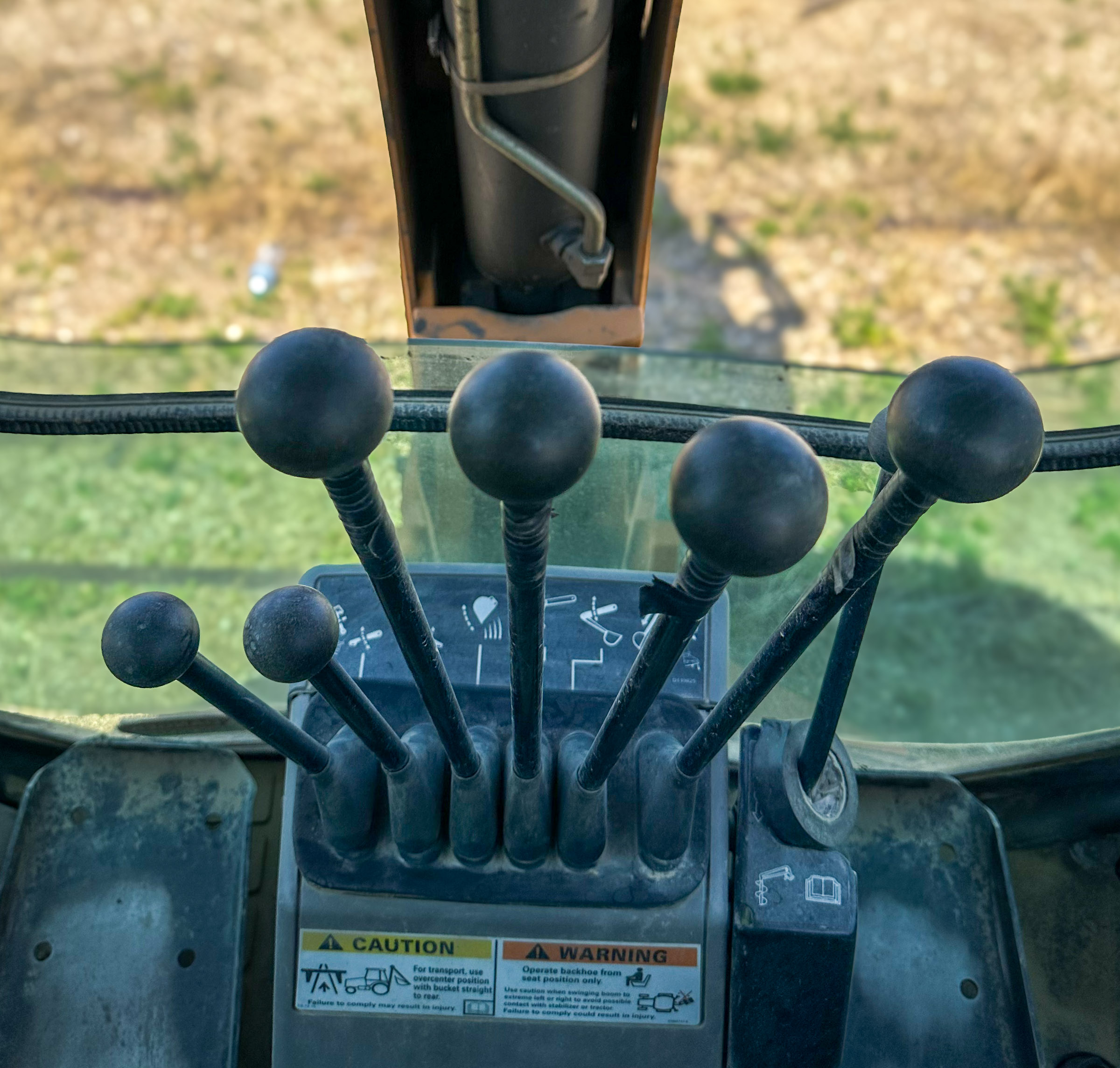 2017 CASE 580 Super N - view 13 of 24