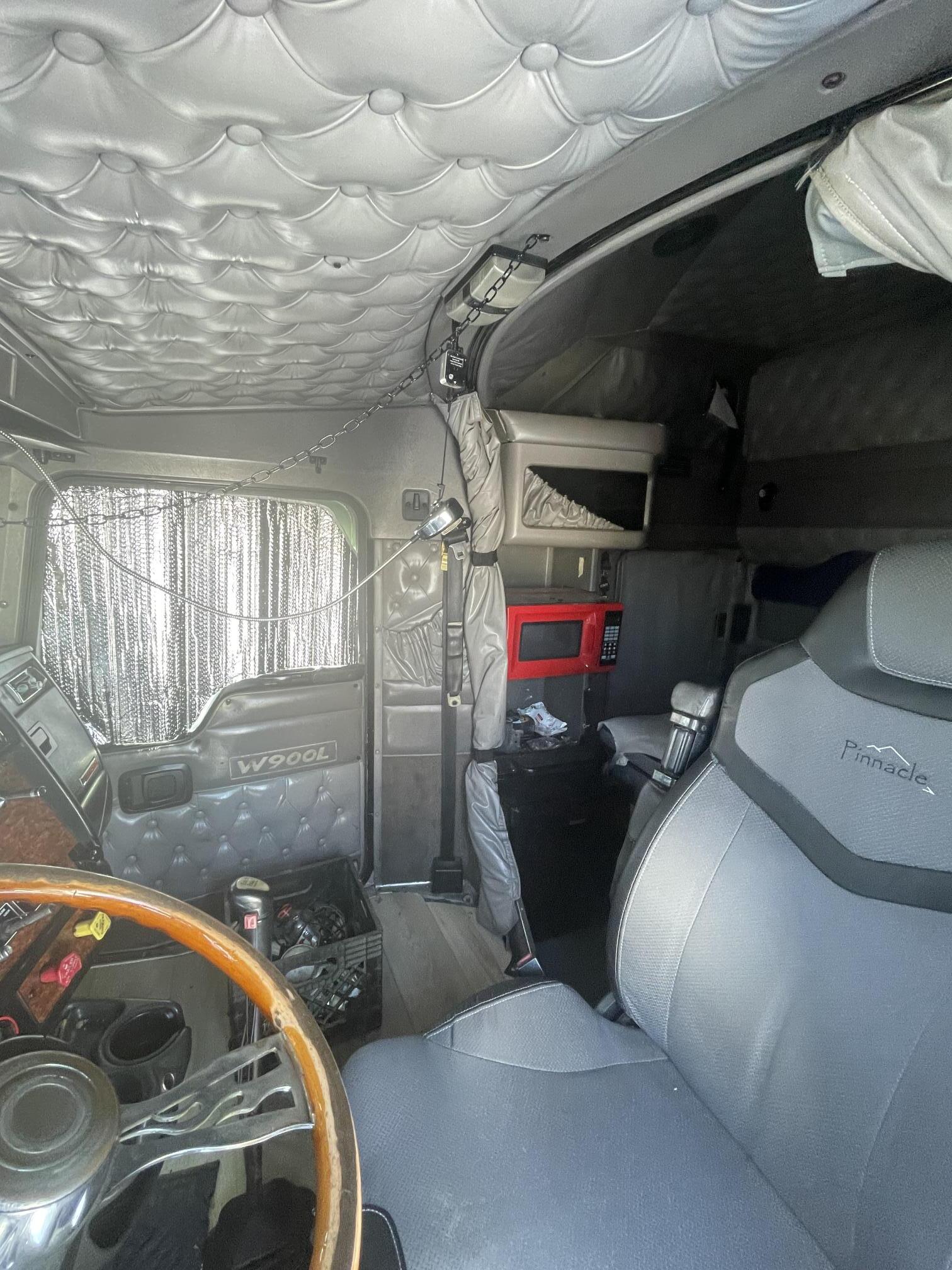 2004 KENWORTH W900 - view 12 of 21