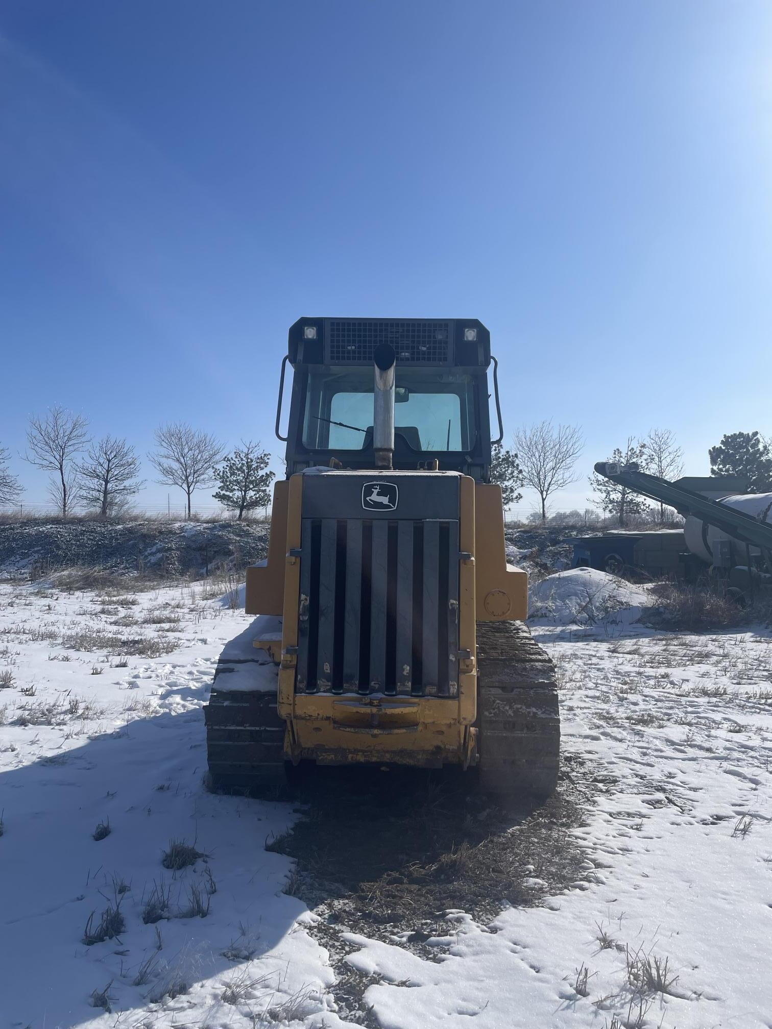 2001 DEERE 755C - view 12 of 30