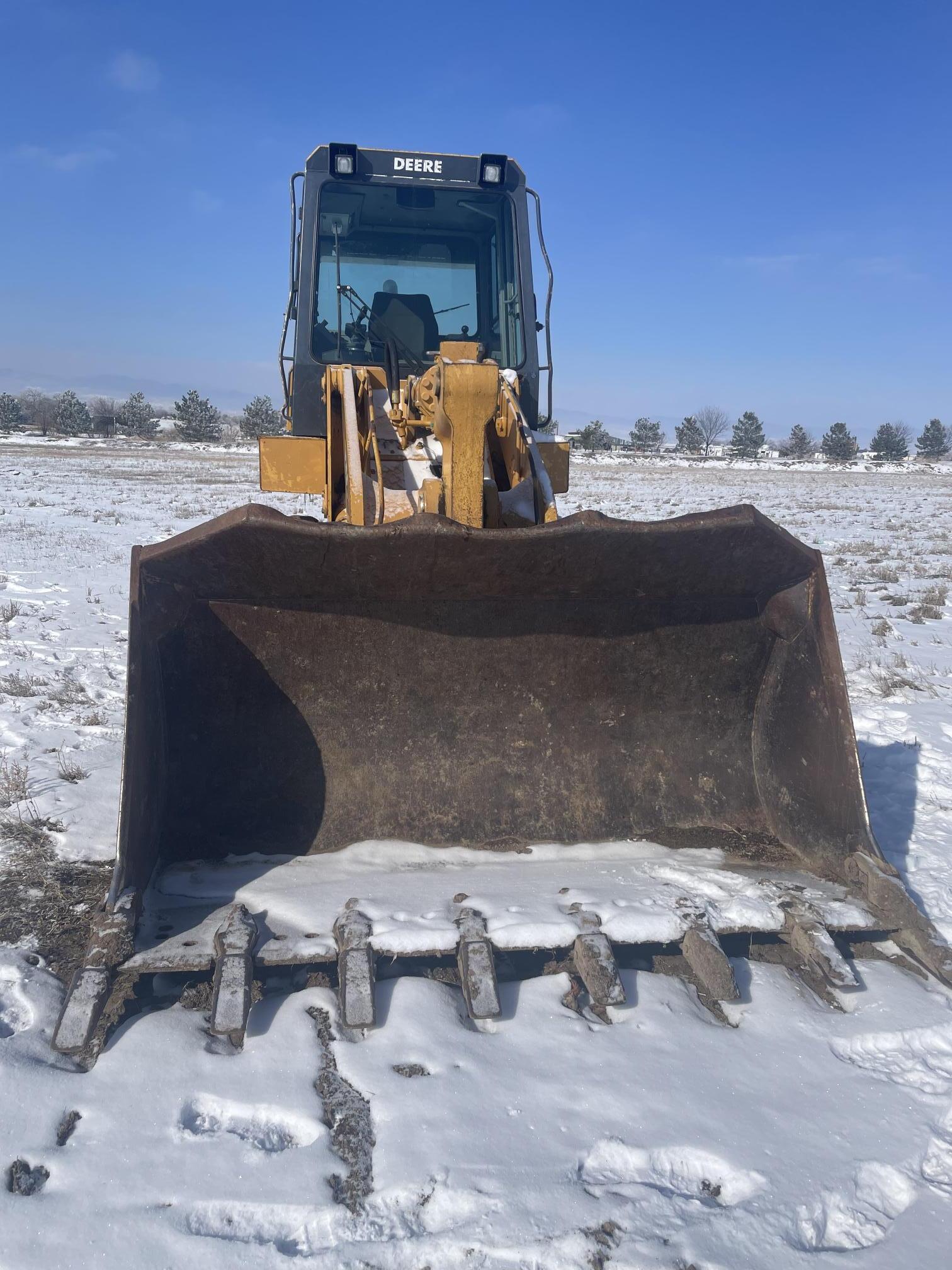 2001 DEERE 755C - view 8 of 30