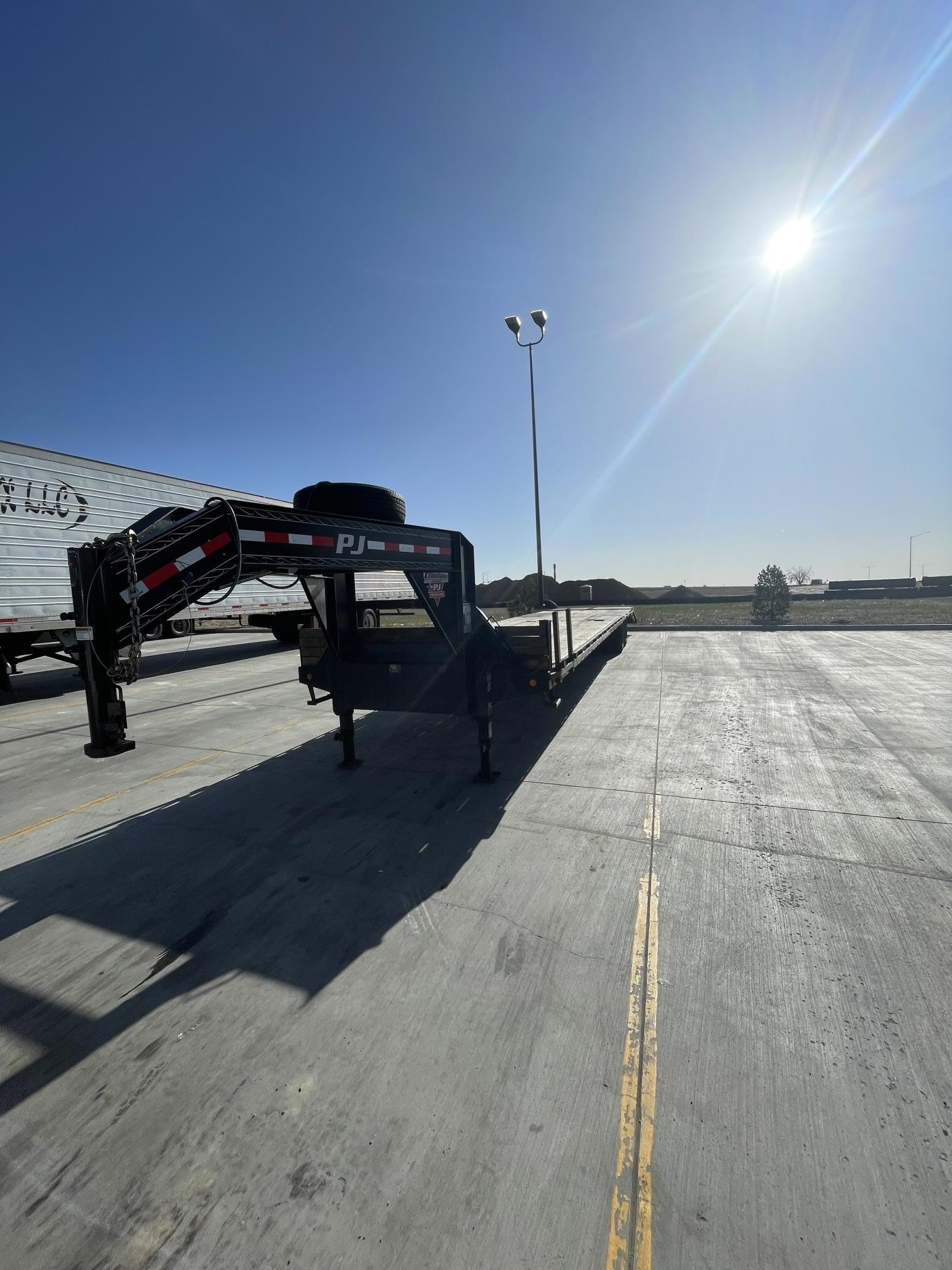 2022 PJ TRAILERS 49 ft - view 6 of 17