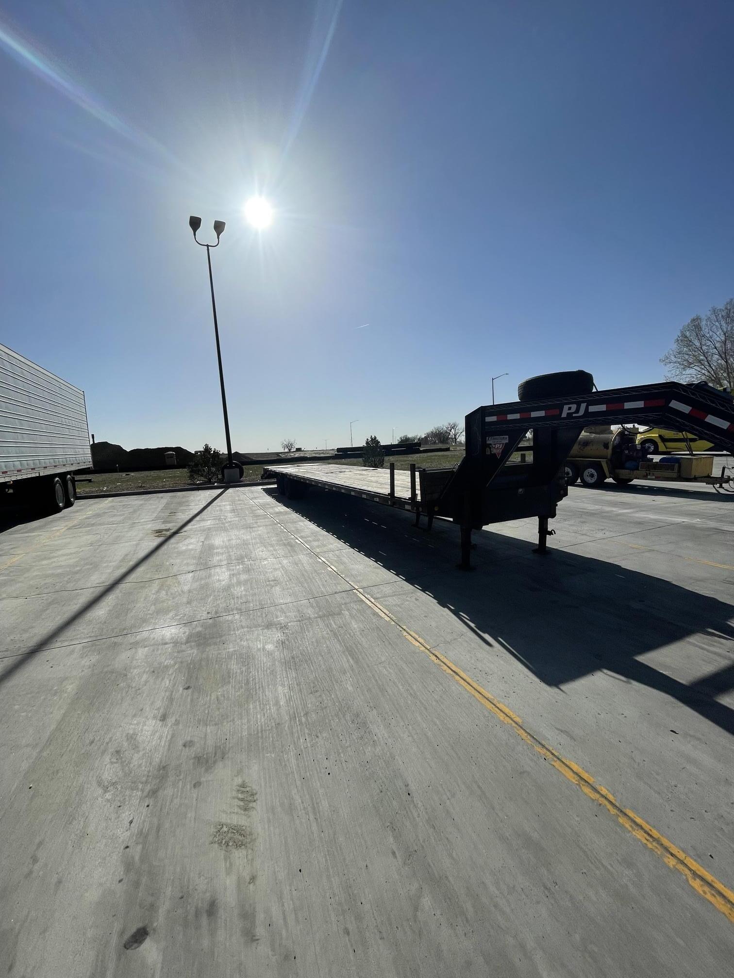 2022 PJ TRAILERS 49 ft - view 11 of 17