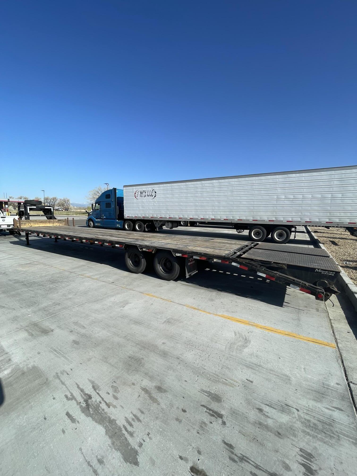2022 PJ TRAILERS 49 ft - view 3 of 17