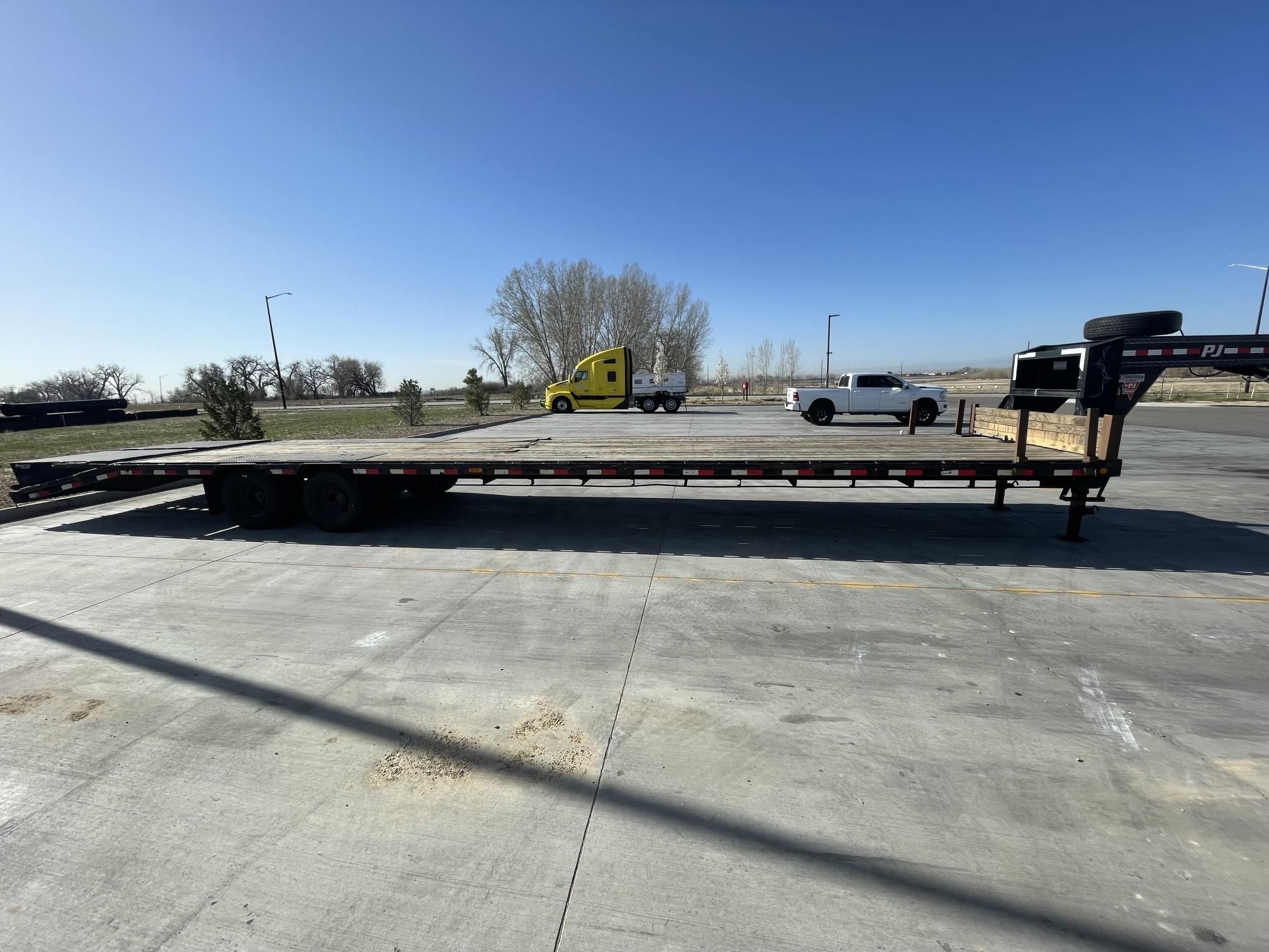 2022 PJ TRAILERS 49 ft - view 5 of 17