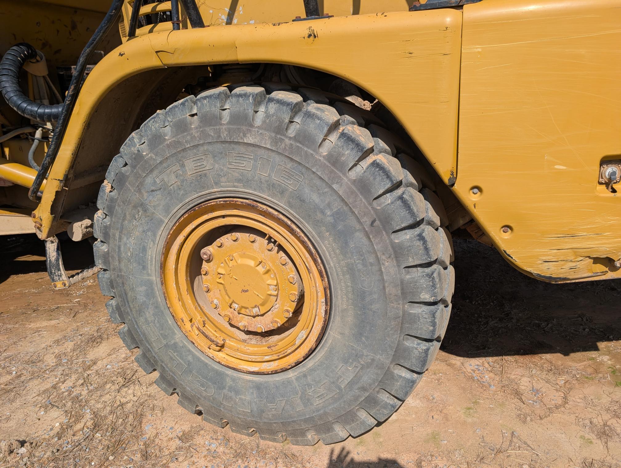 2014 CATERPILLAR 725 - view 11 of 21