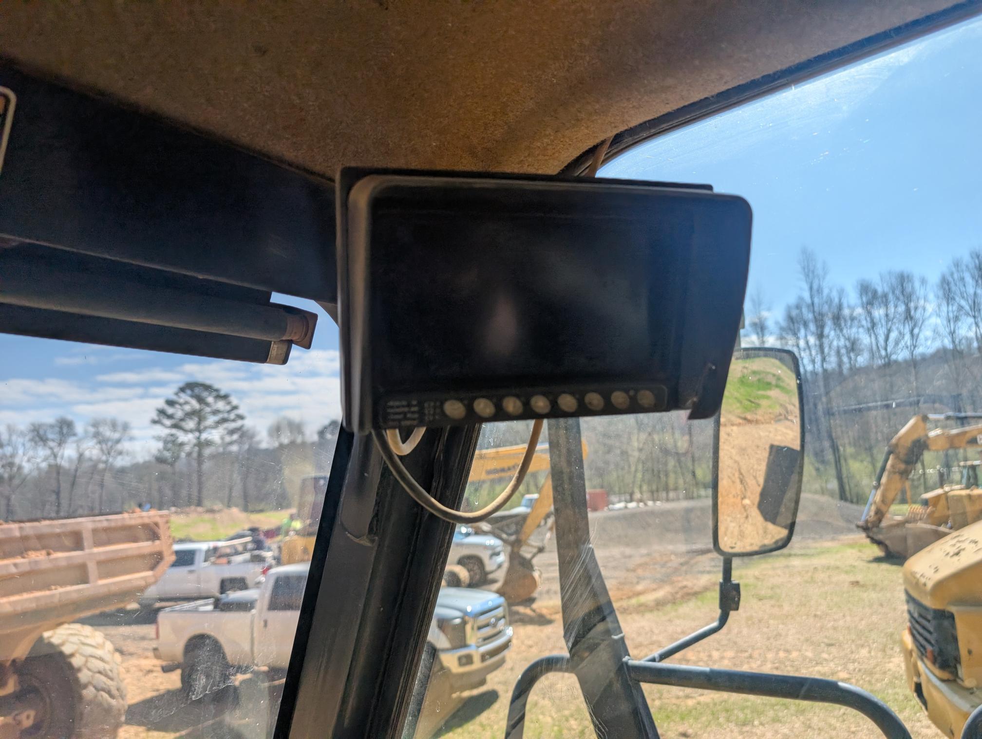 2014 CATERPILLAR 725 - view 16 of 21