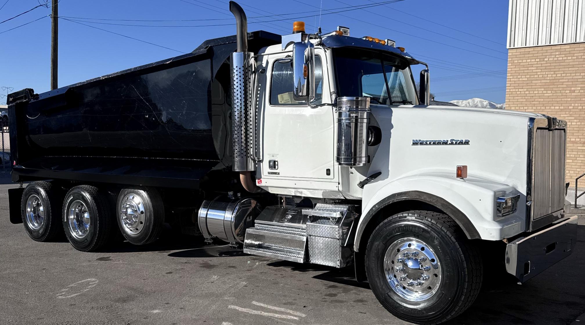2019 WESTERN STAR 4900 - view 14 of 30