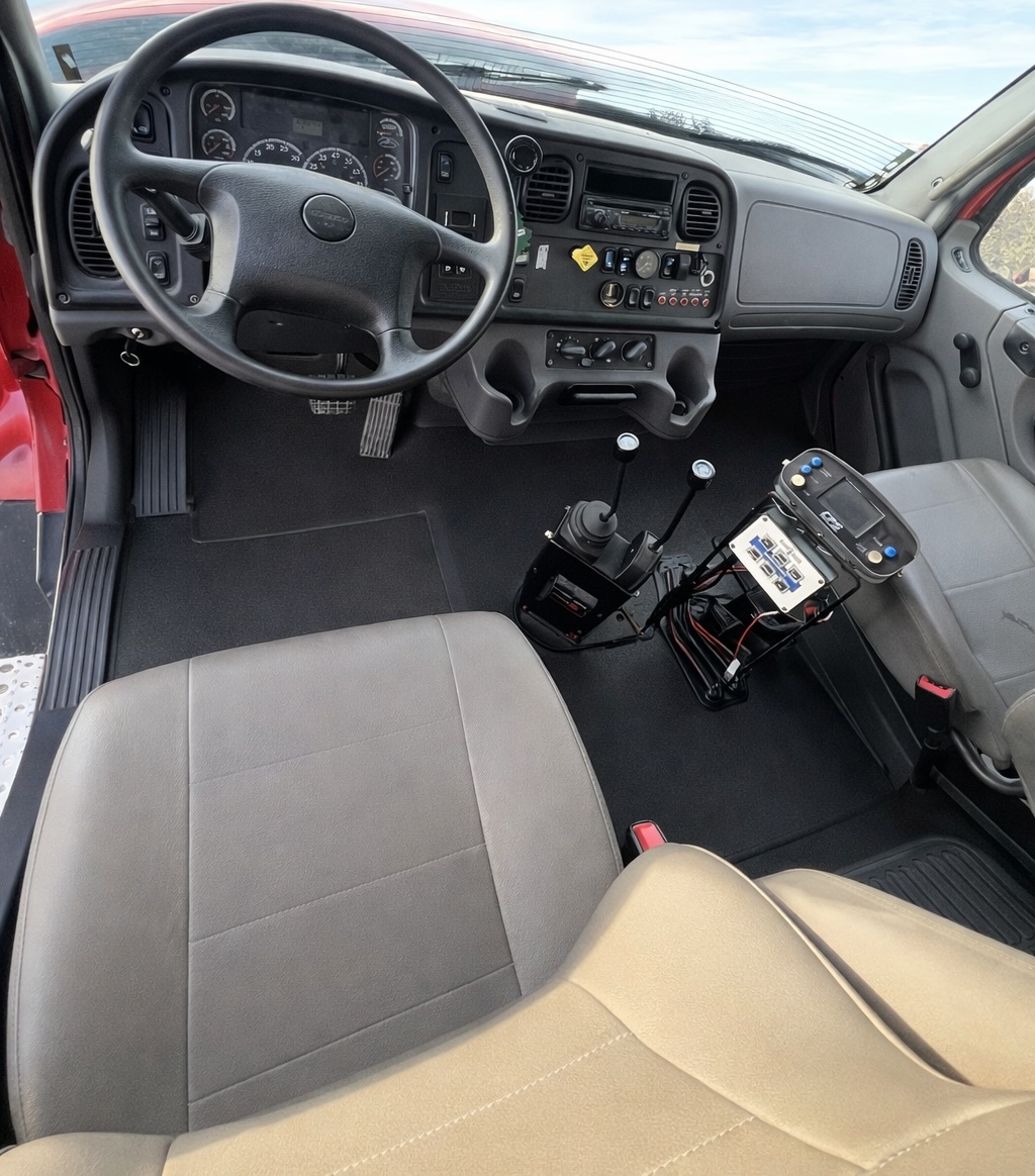 2014 FREIGHTLINER 108 SD Dump Truck - view 13 of 30