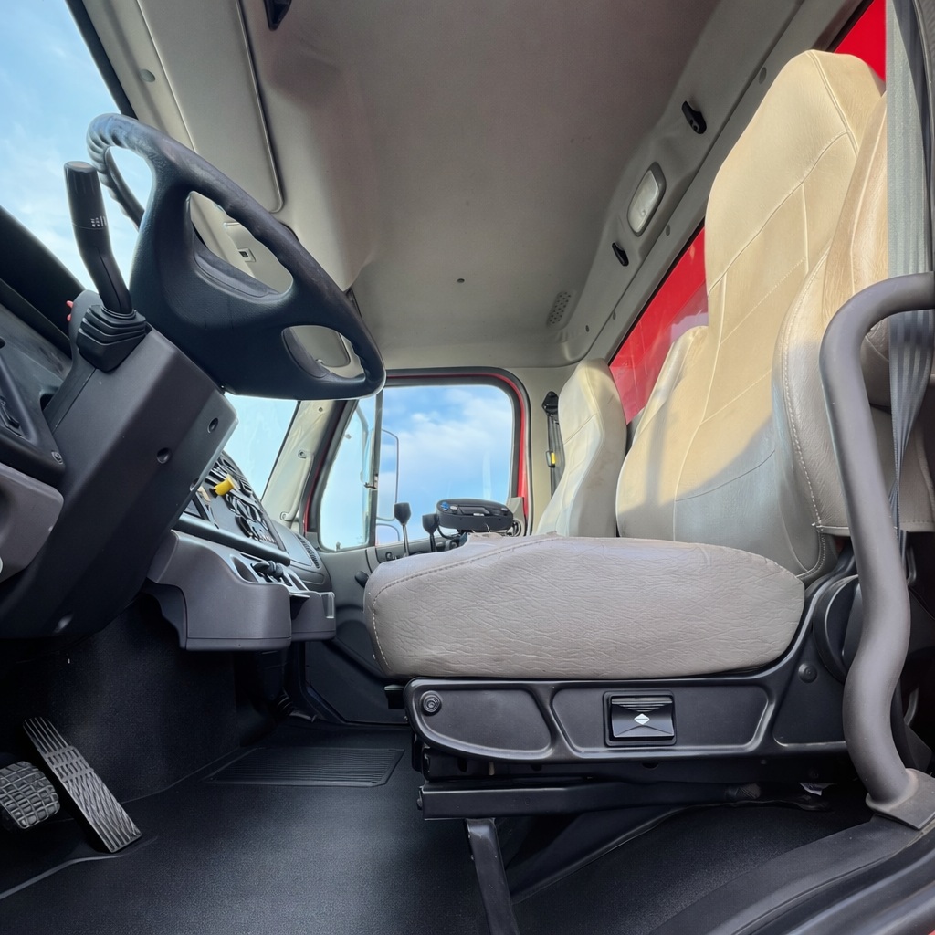 2014 FREIGHTLINER 108 SD Dump Truck - view 11 of 30