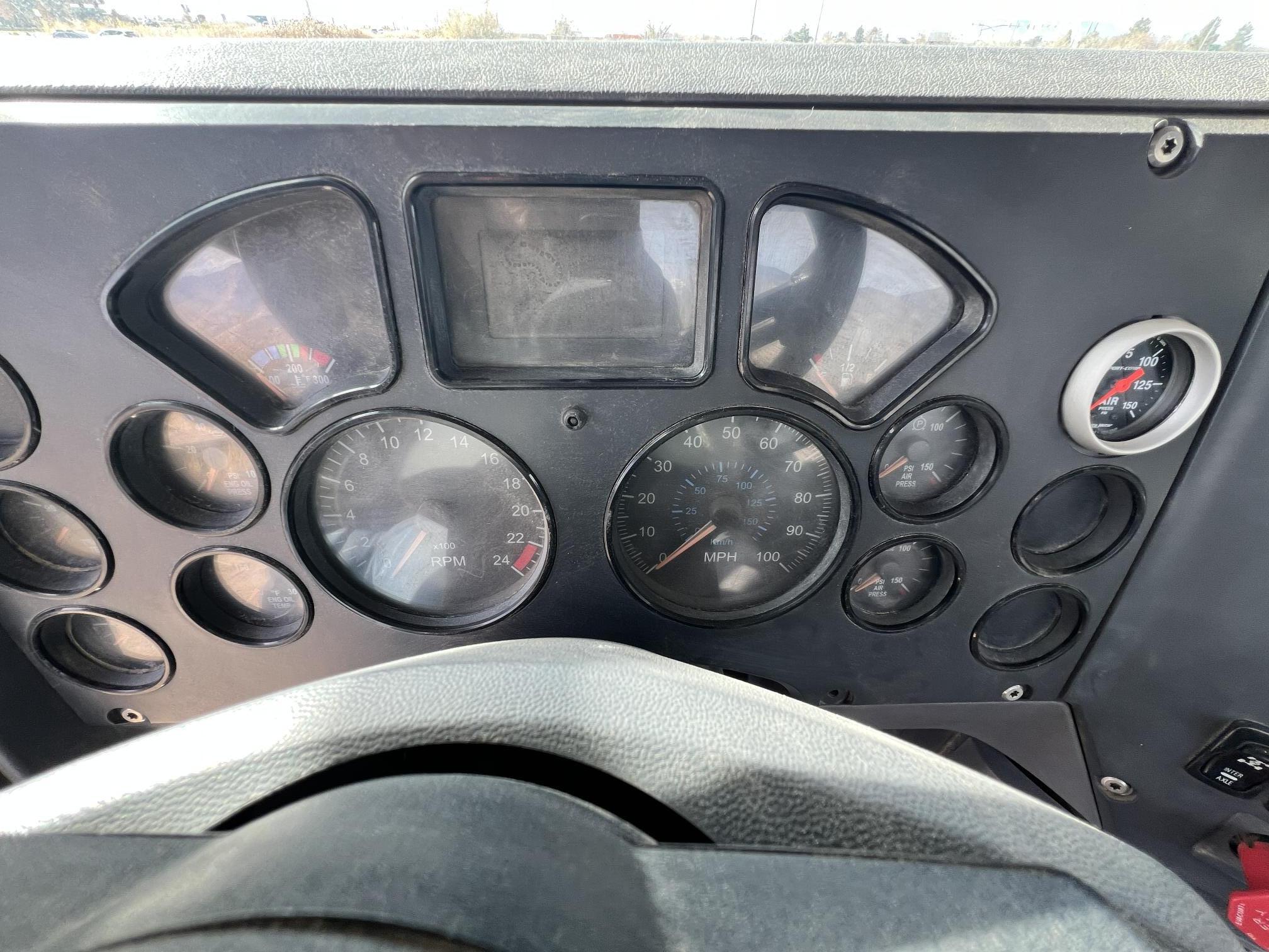 2012 MACK Pinnacle CHU613 - view 15 of 30