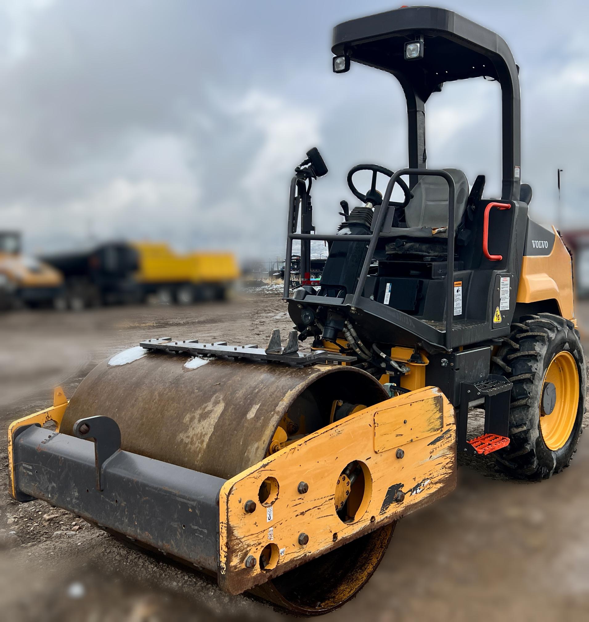 2019 VOLVO SD45d - view 3 of 27