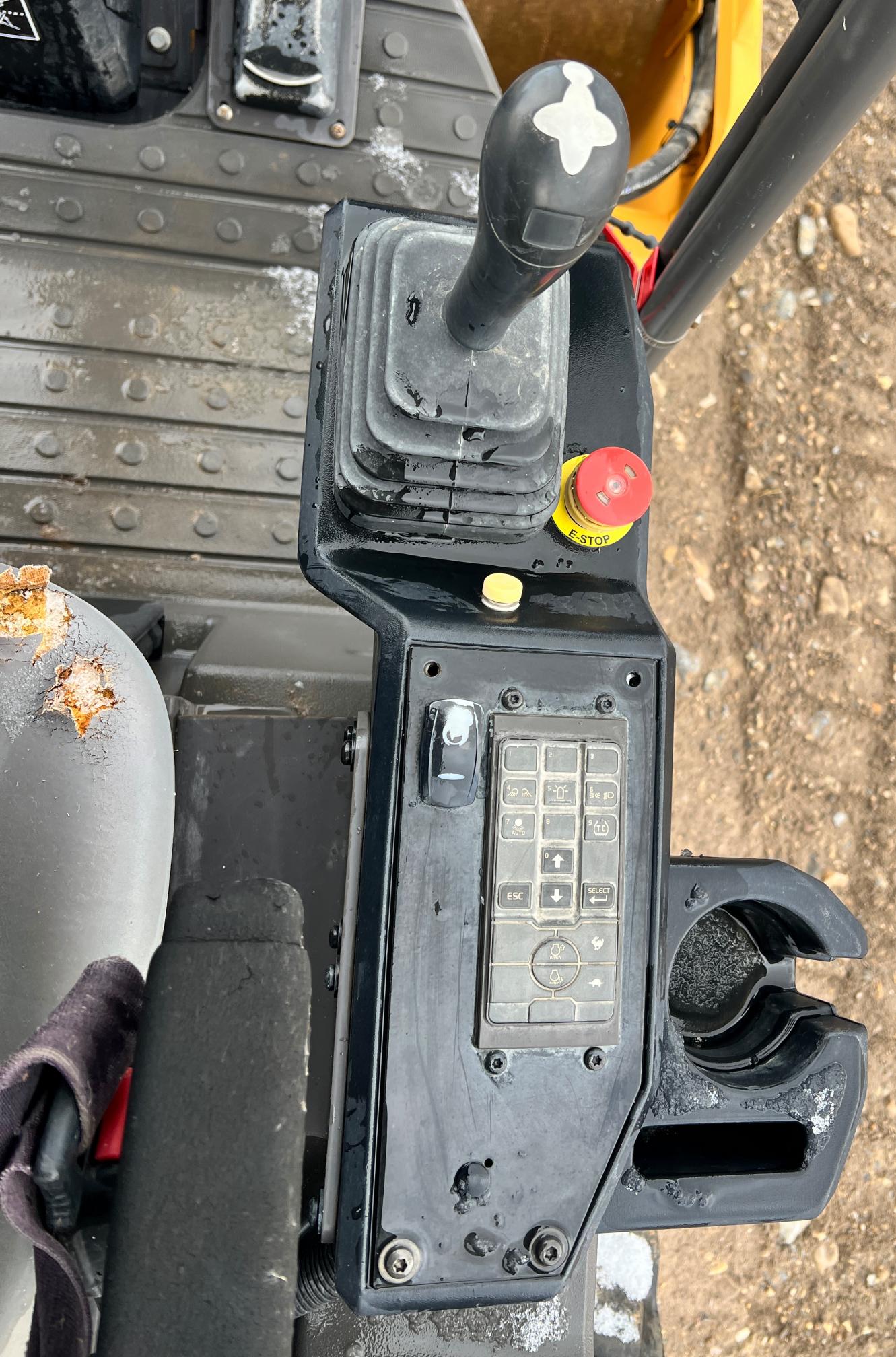 2019 VOLVO SD45d - view 12 of 27