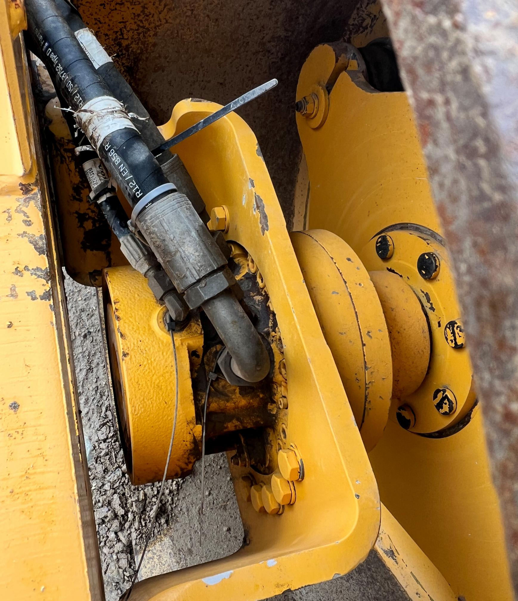 2019 VOLVO SD45d - view 17 of 27