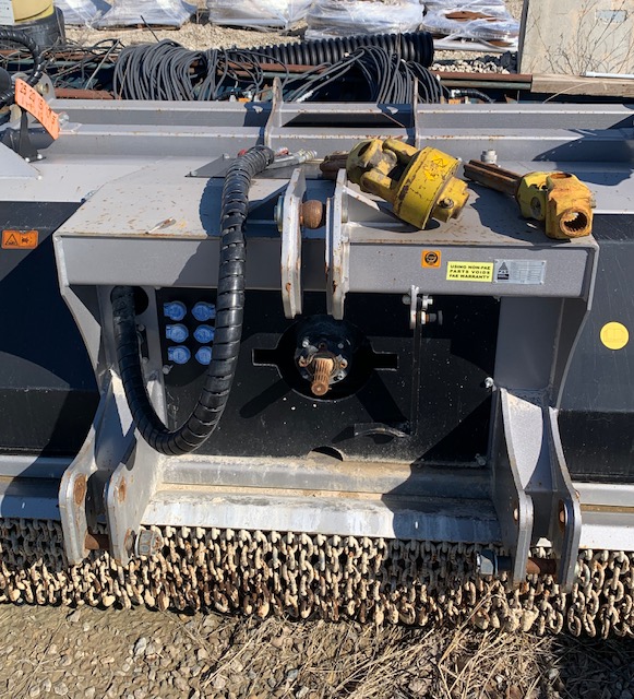 2017 FAE MTM-225 - view 10 of 12