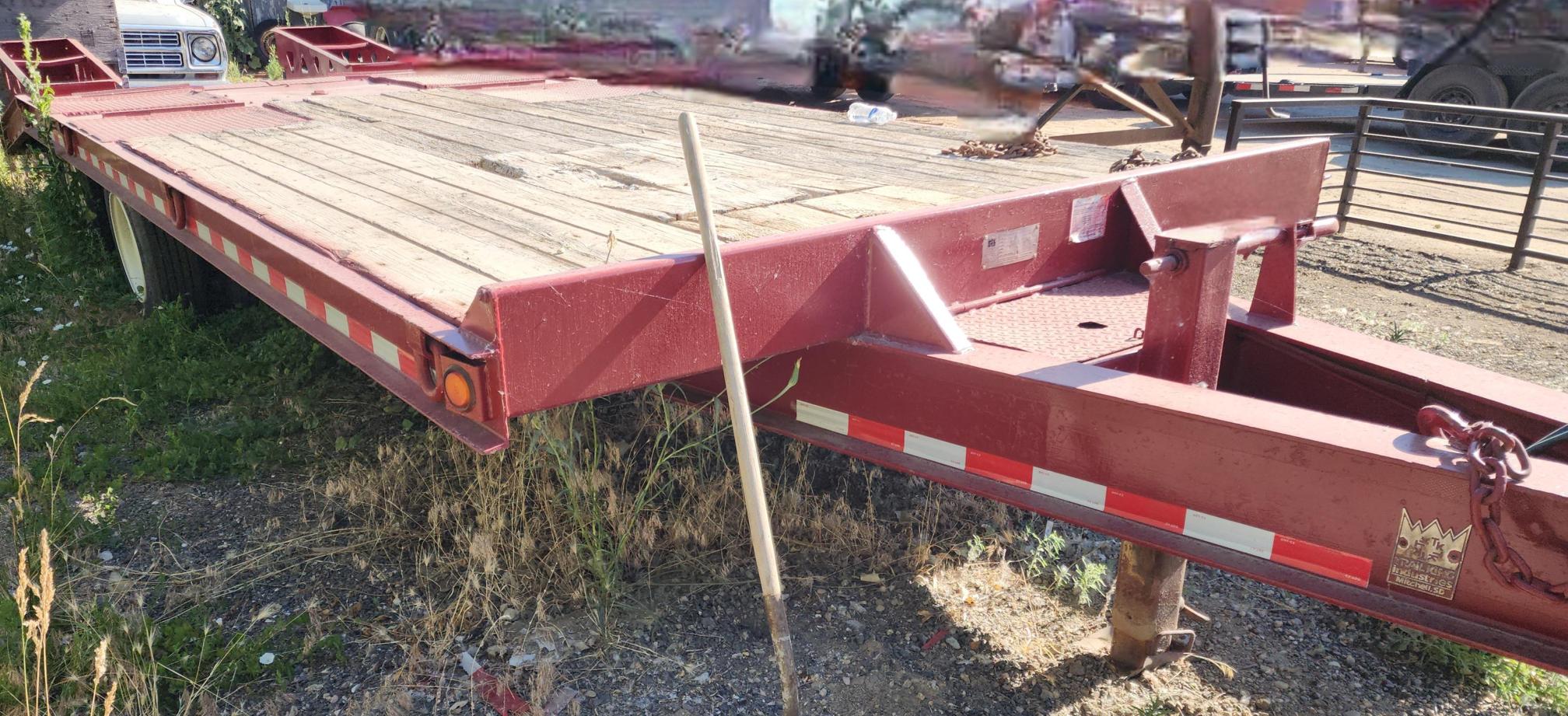 2000 TRAIL KING TK40LP-2400 Tilt Deck - view 3 of 8